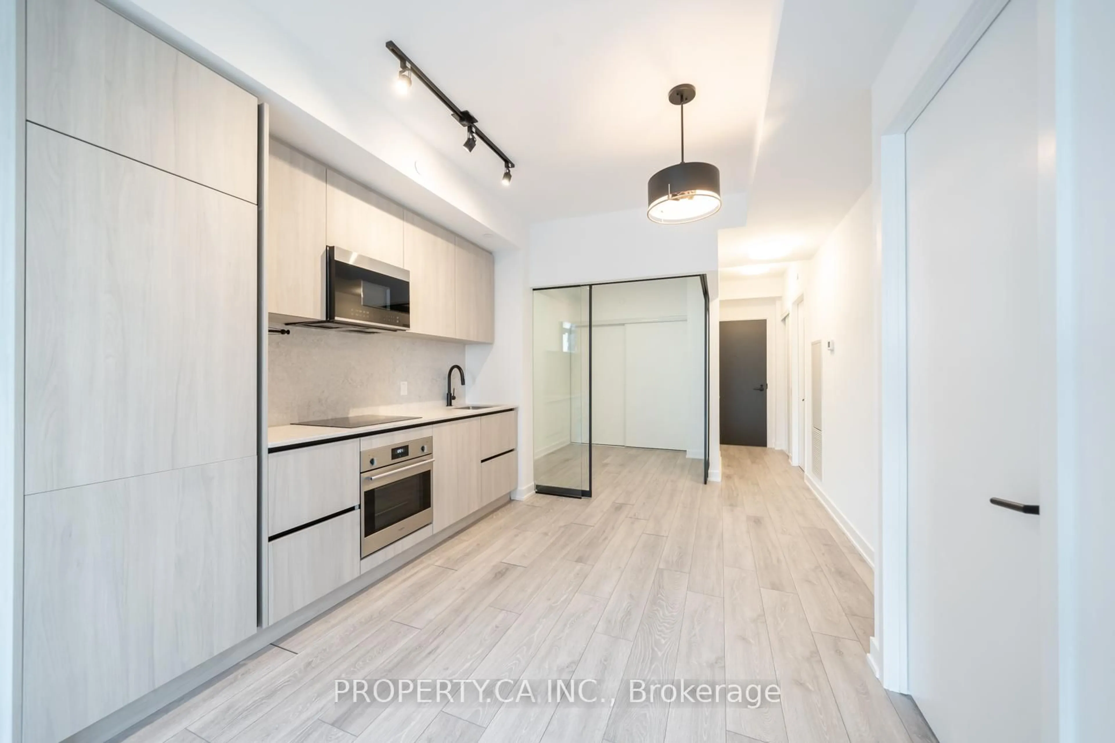 Open concept kitchen, unknown for 108 Peter St #3203, Toronto Ontario M5V 0W2
