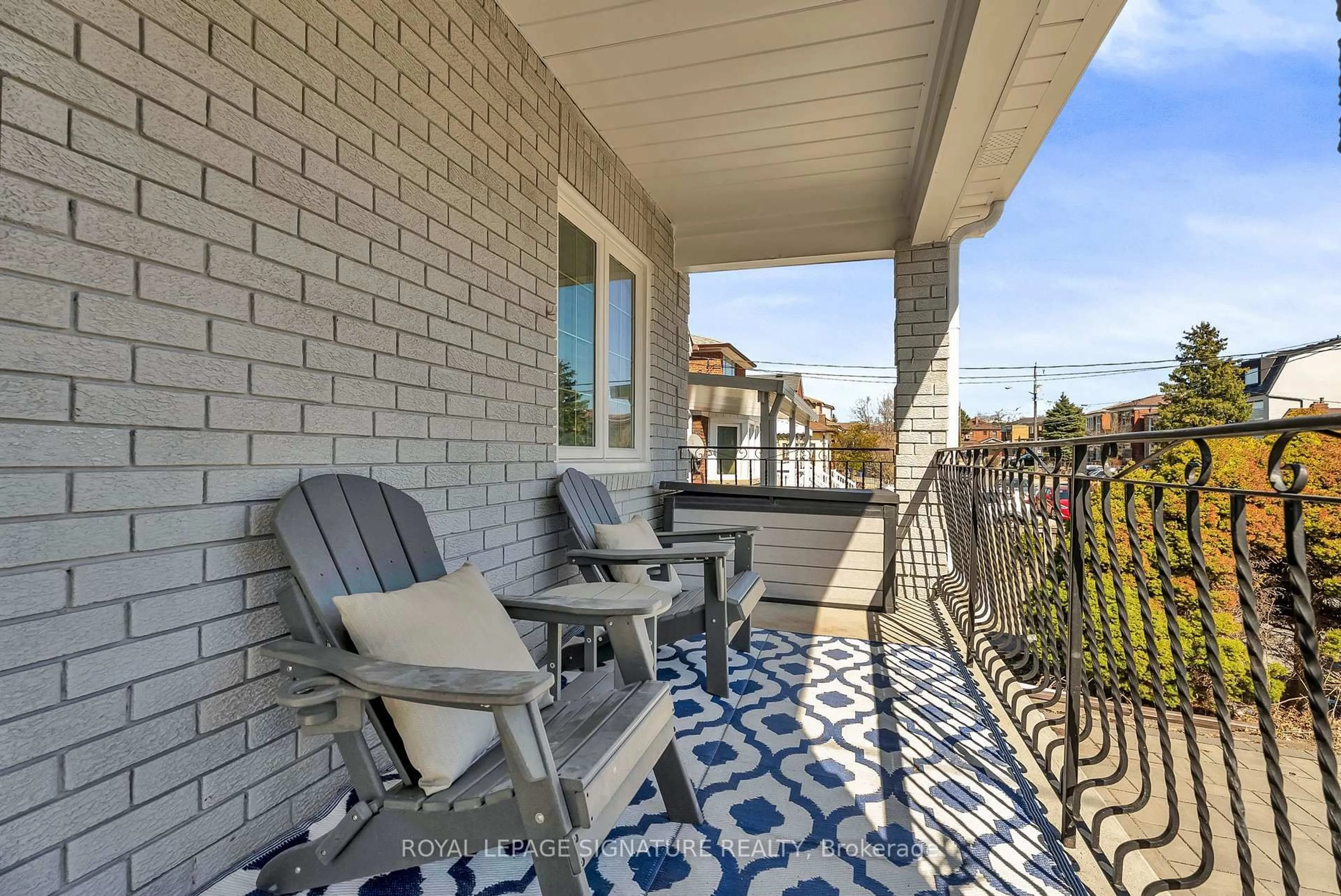 Patio, street for 70 Clovelly Ave, Toronto Ontario M6C 1Y3