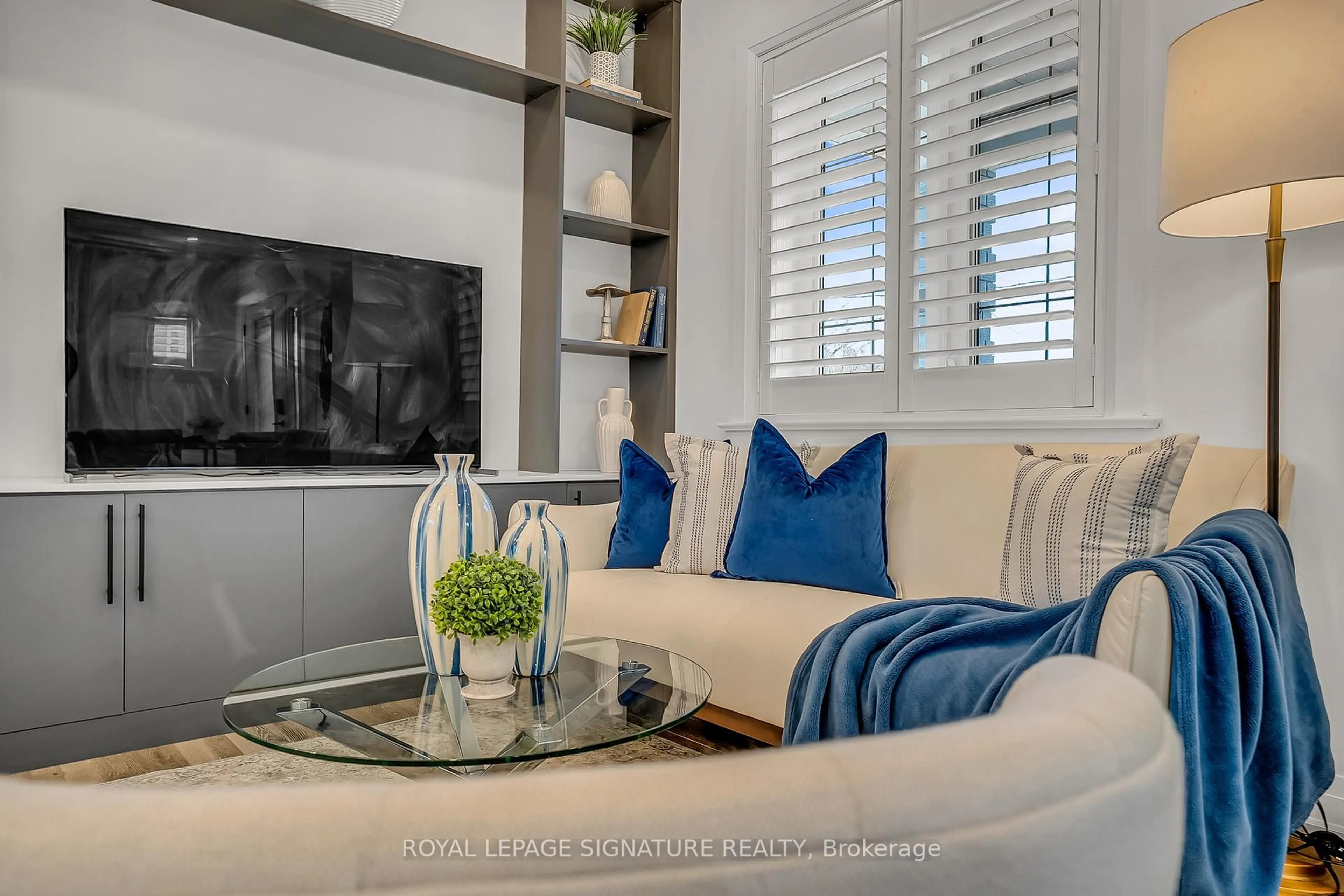 Living room with furniture, unknown for 70 Clovelly Ave, Toronto Ontario M6C 1Y3