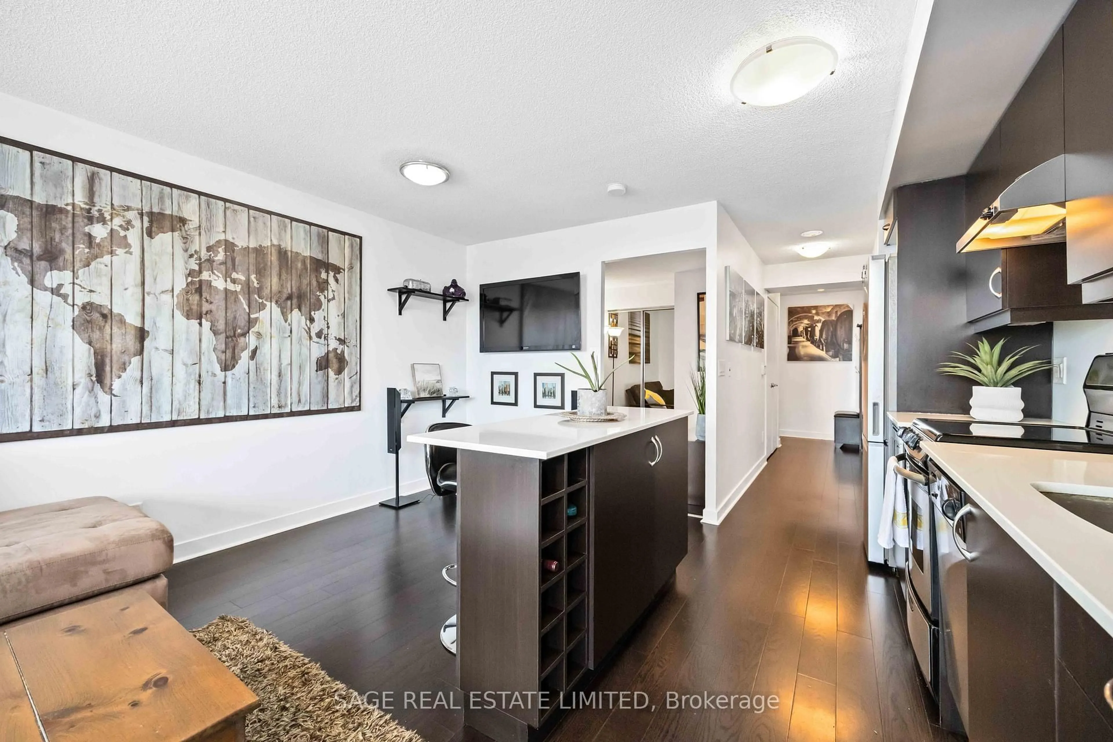 Open concept kitchen, unknown for 320 Richmond St #1115, Toronto Ontario M5A 2R3