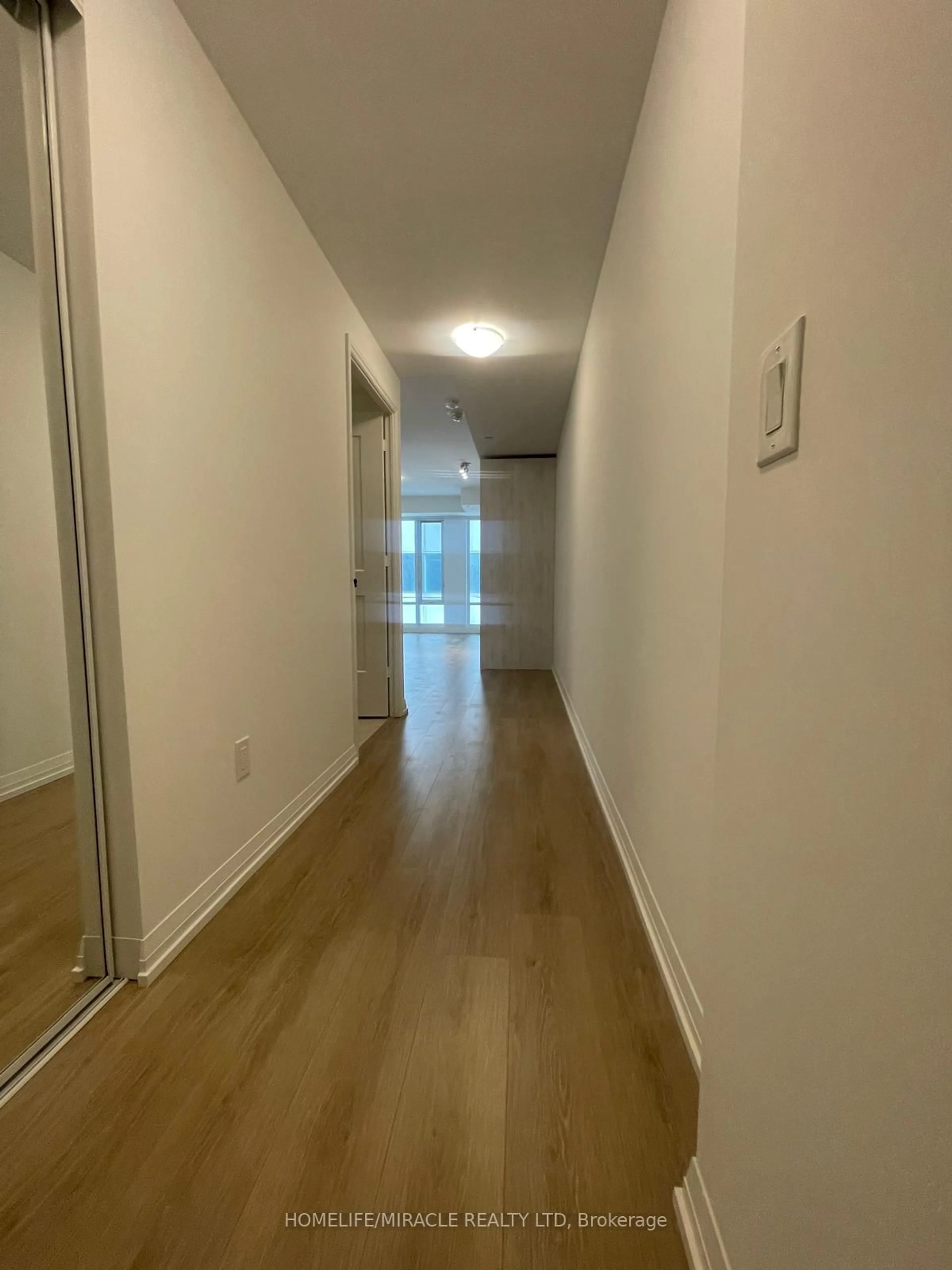 A pic of a room for 8 Widmer St #1110, Toronto Ontario M5V 0W6