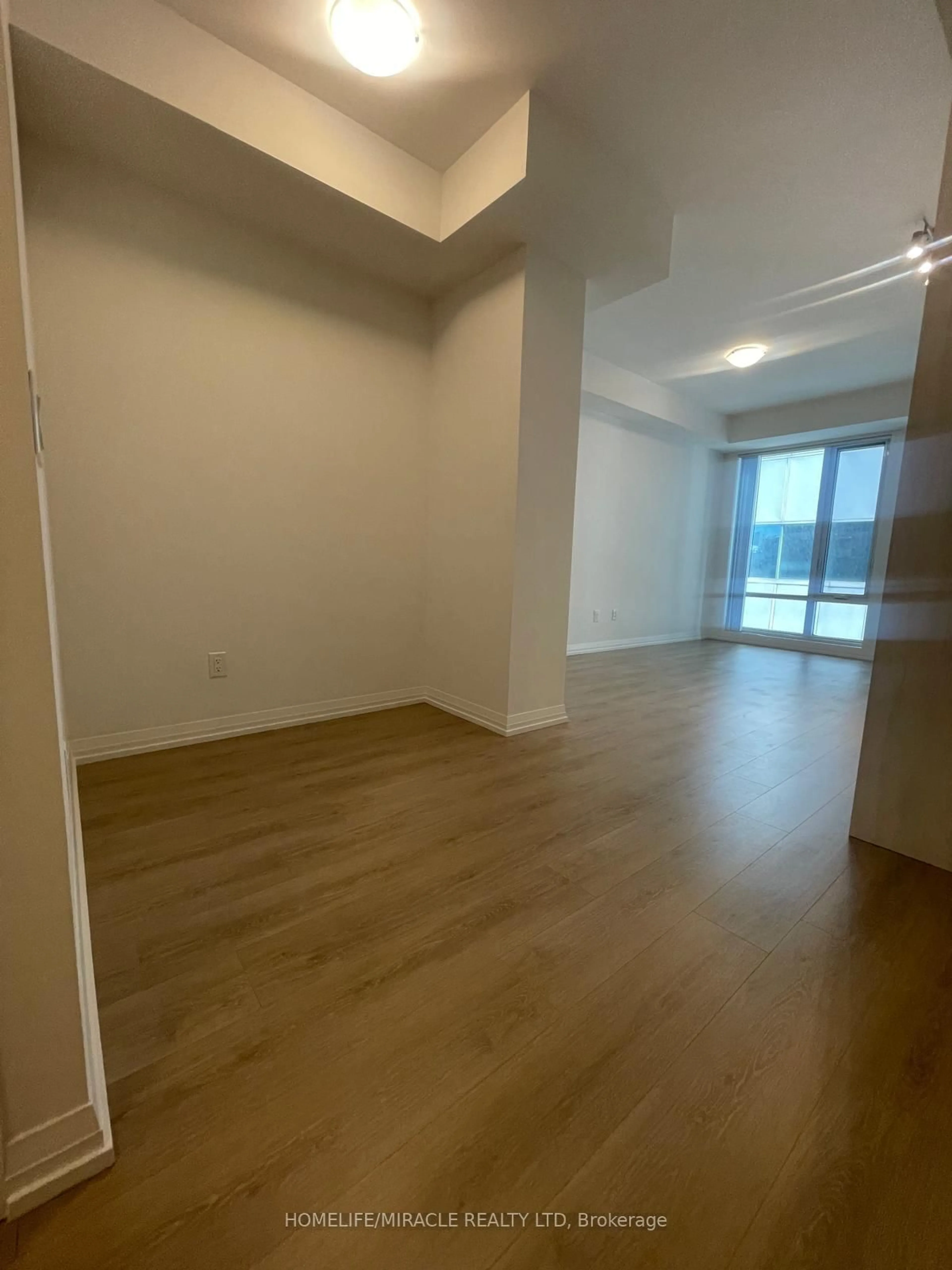 A pic of a room for 8 Widmer St #1110, Toronto Ontario M5V 0W6