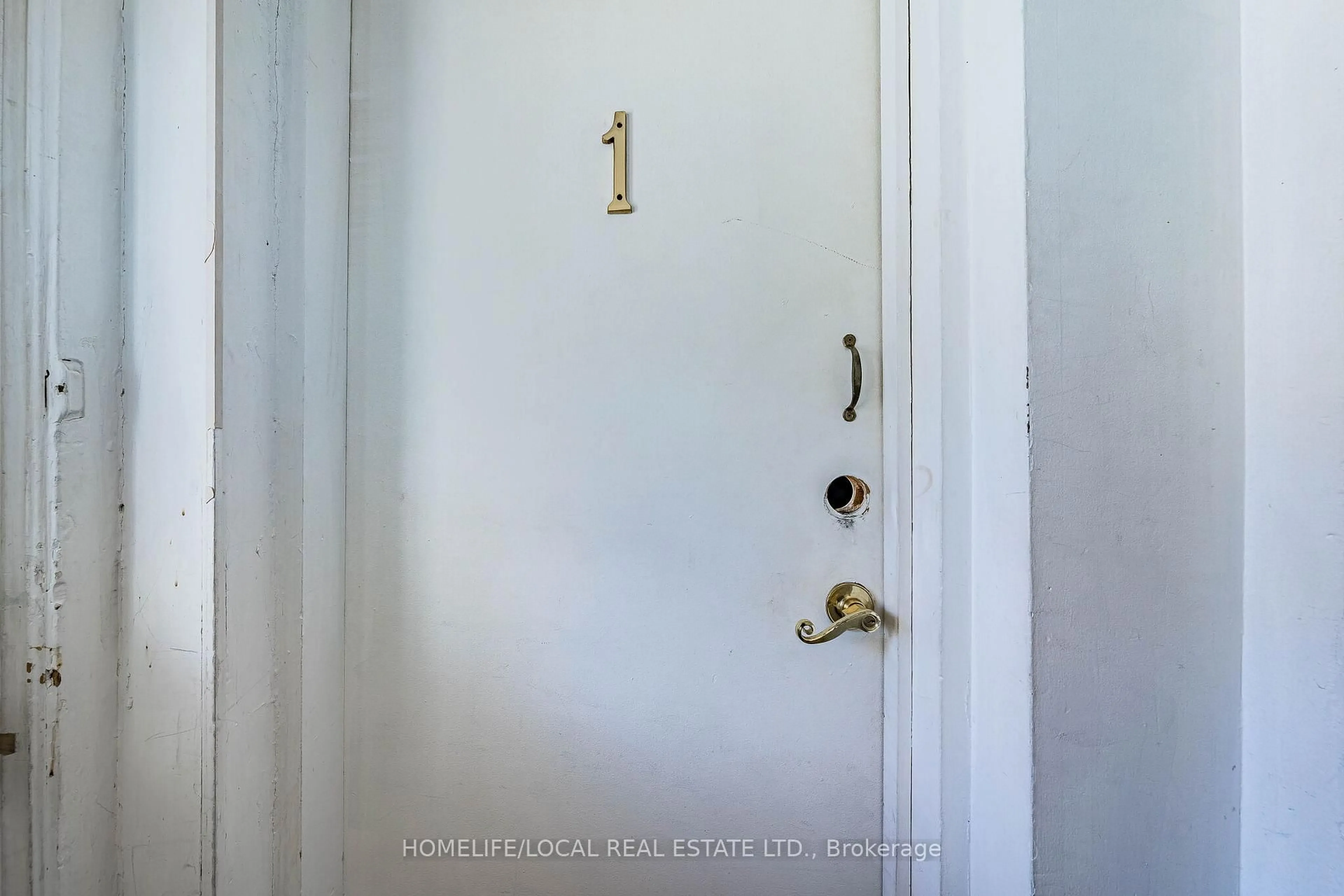 A pic of a room for 280 St Clarens Ave, Toronto Ontario M6H 3W3