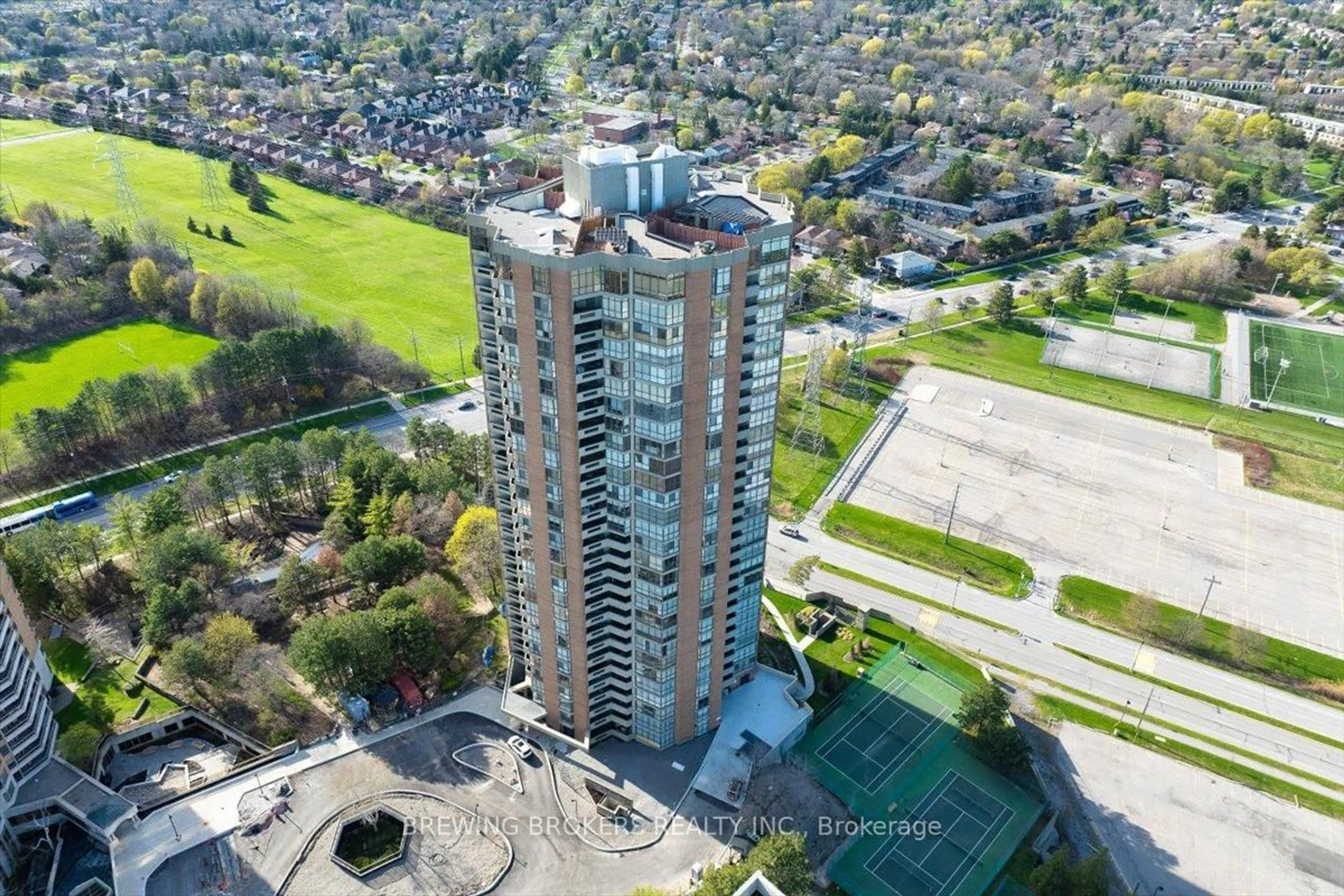 A pic from outside/outdoor area/front of a property/back of a property/a pic from drone, building for 85 Skymark Dr #501, Toronto Ontario M2H 3P2