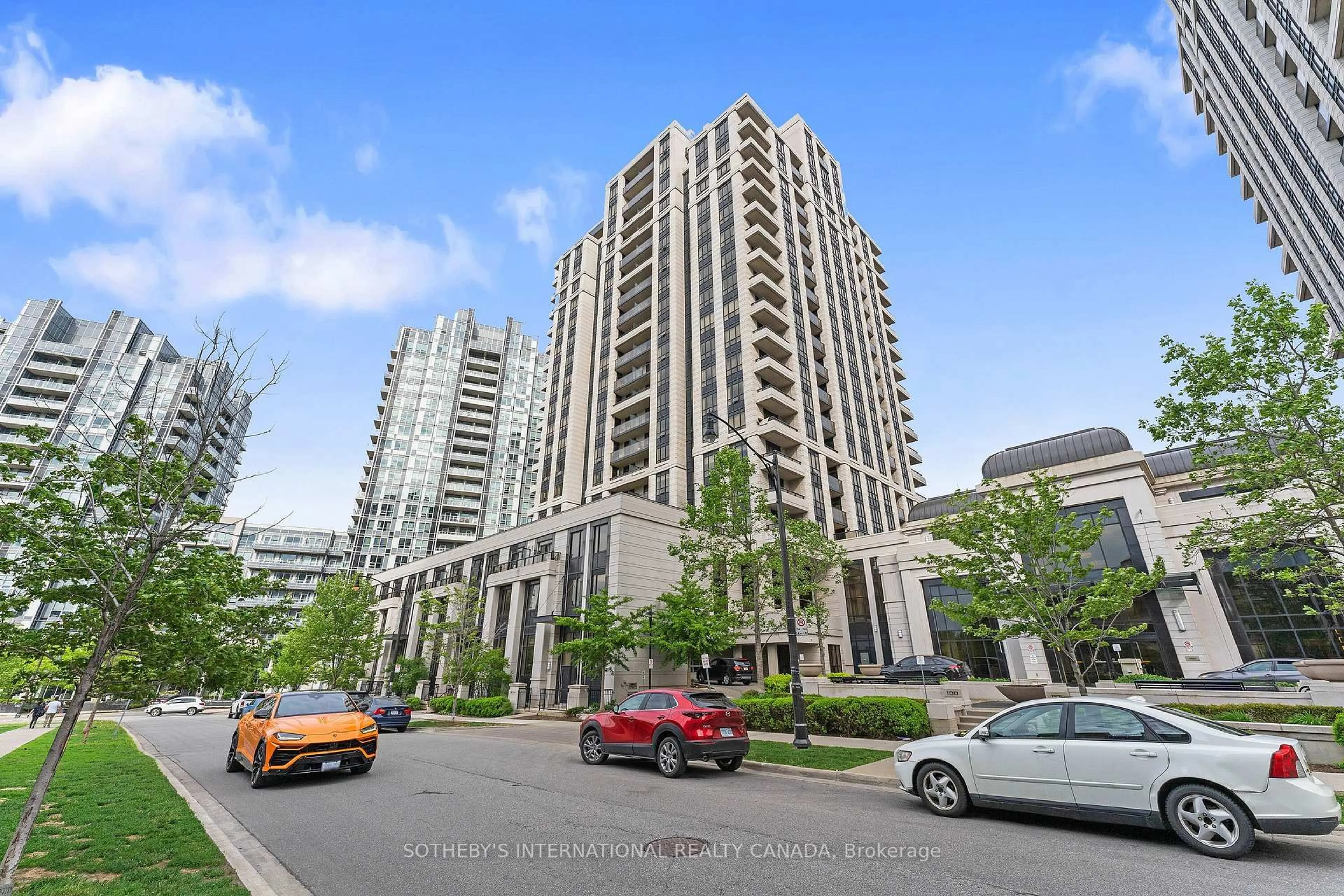 Indoor foyer for 100 Harrison Garden Blvd #824, Toronto Ontario M2N 0C2
