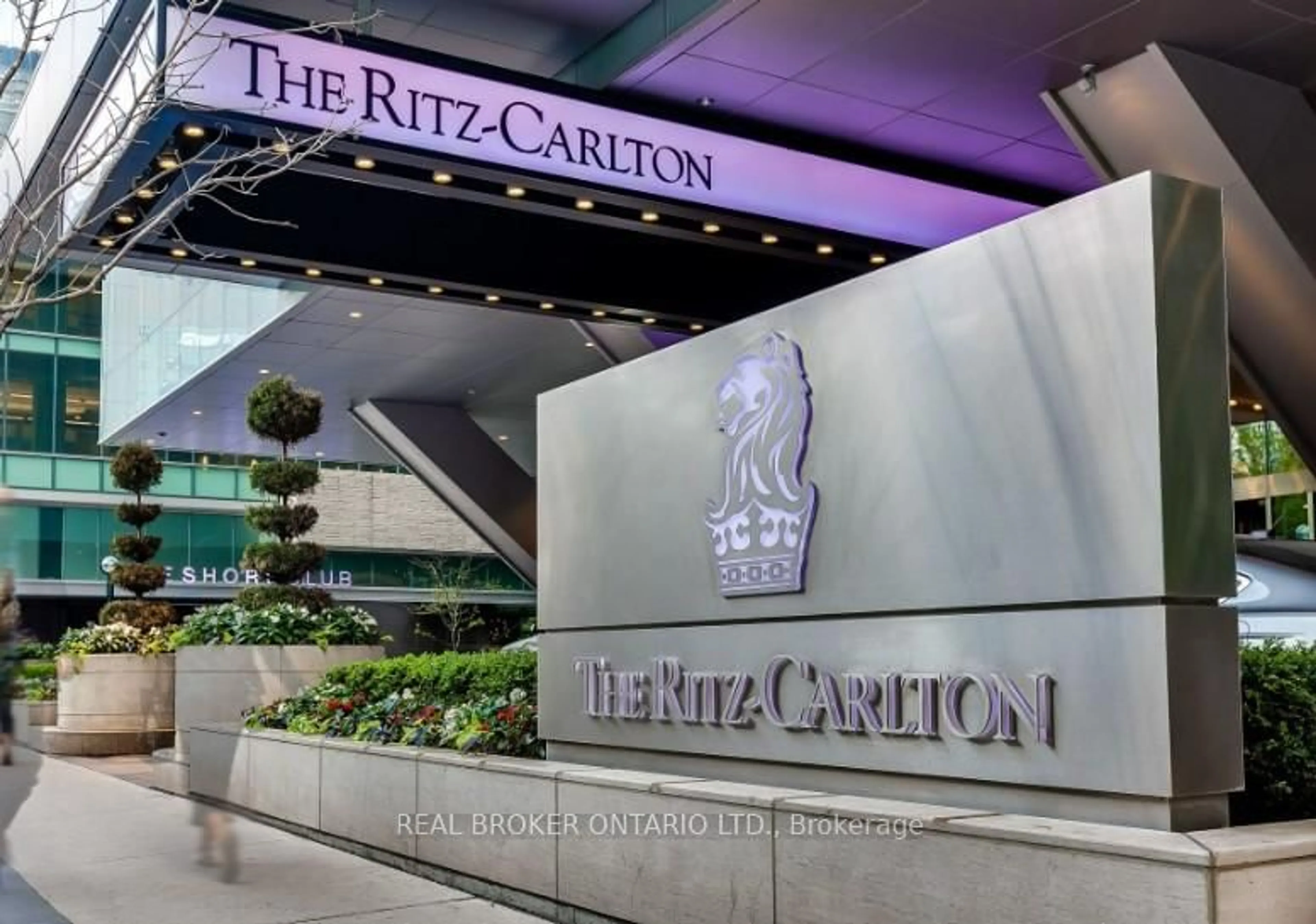 Indoor foyer for 183 Wellington St #3803, Toronto Ontario M5V 0A1