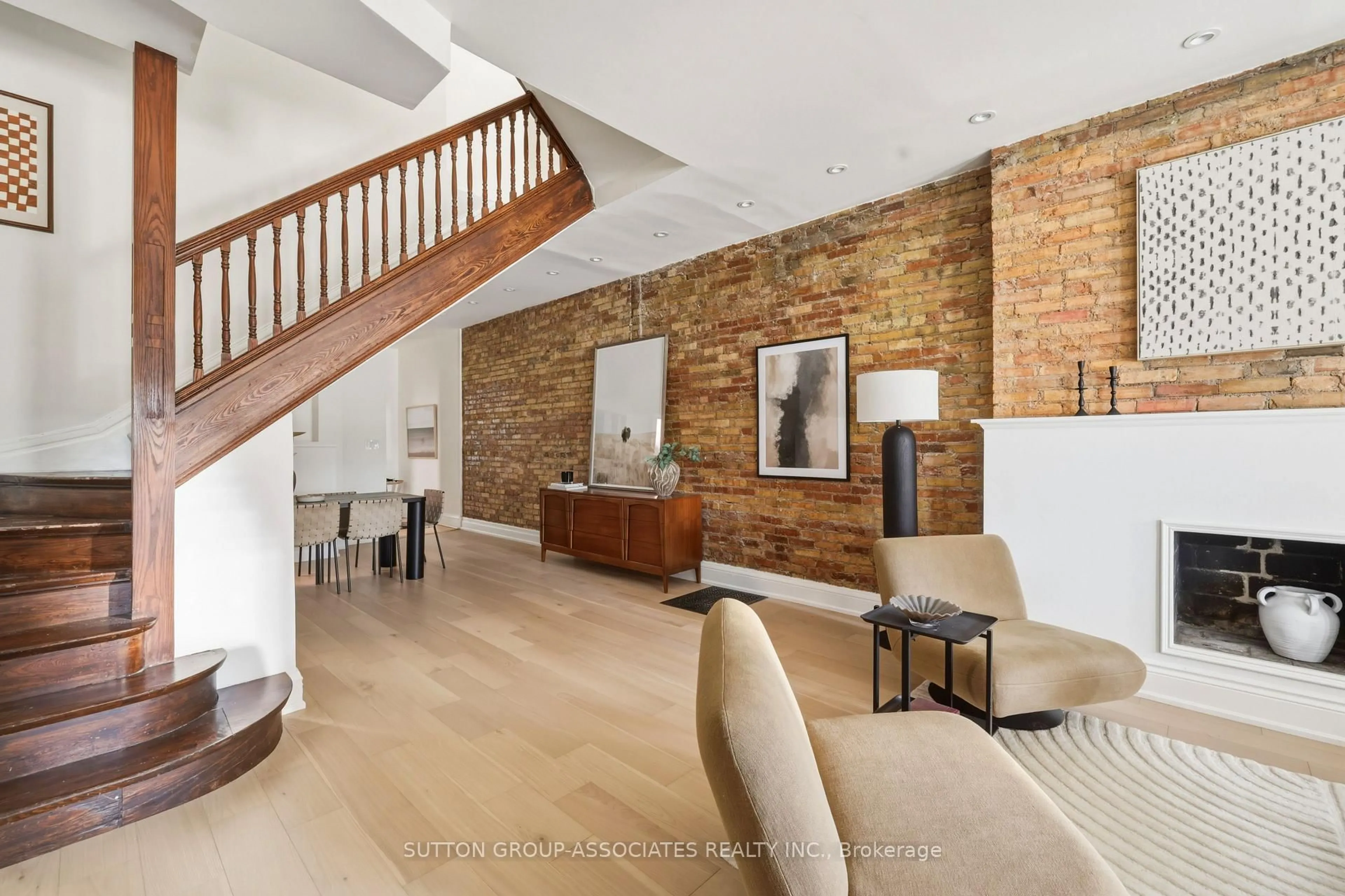 Unknown for 533 Brunswick Ave, Toronto Ontario M5R 2Z6