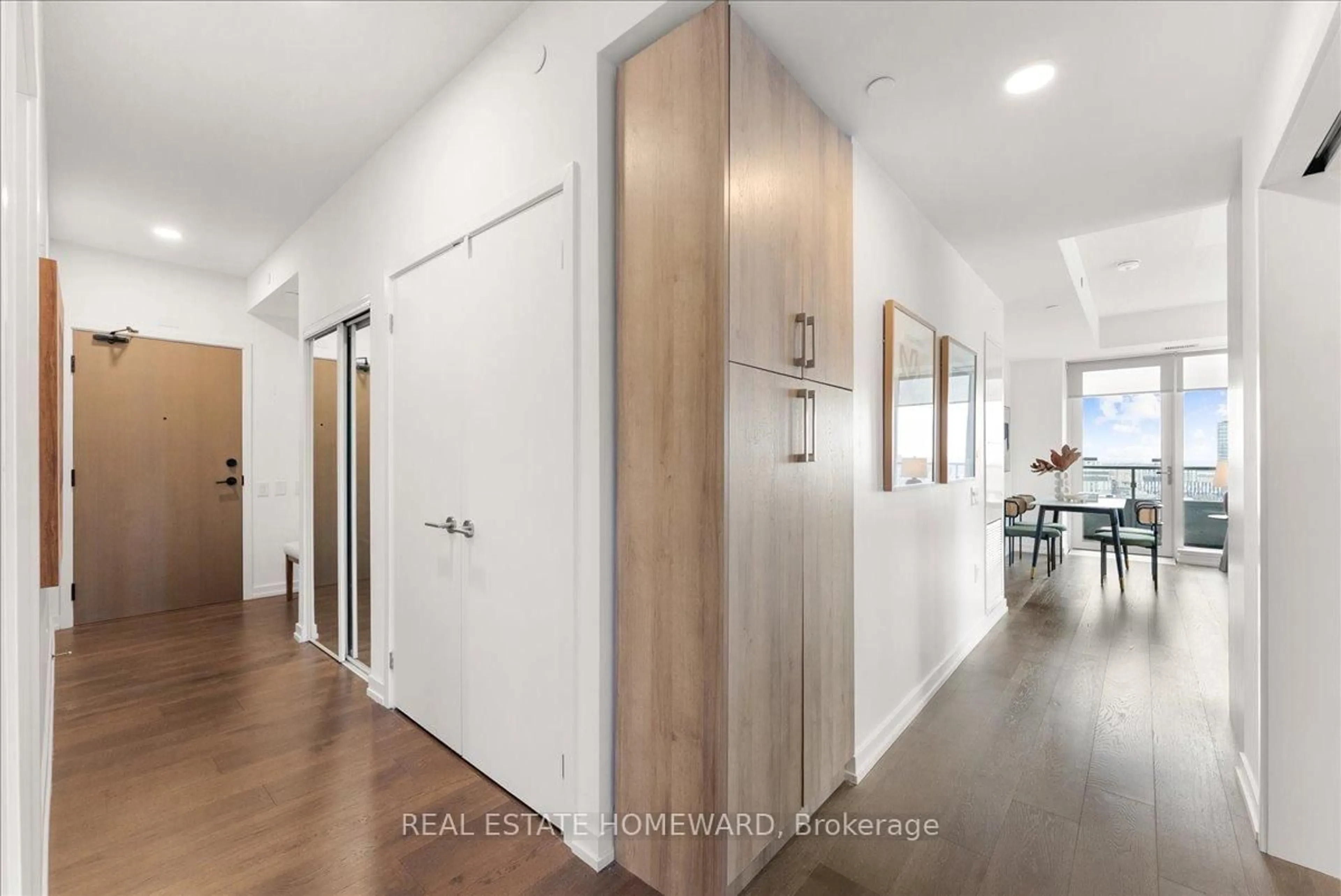 Indoor foyer for 225 Sumach St #1605, Toronto Ontario M5A 0P8