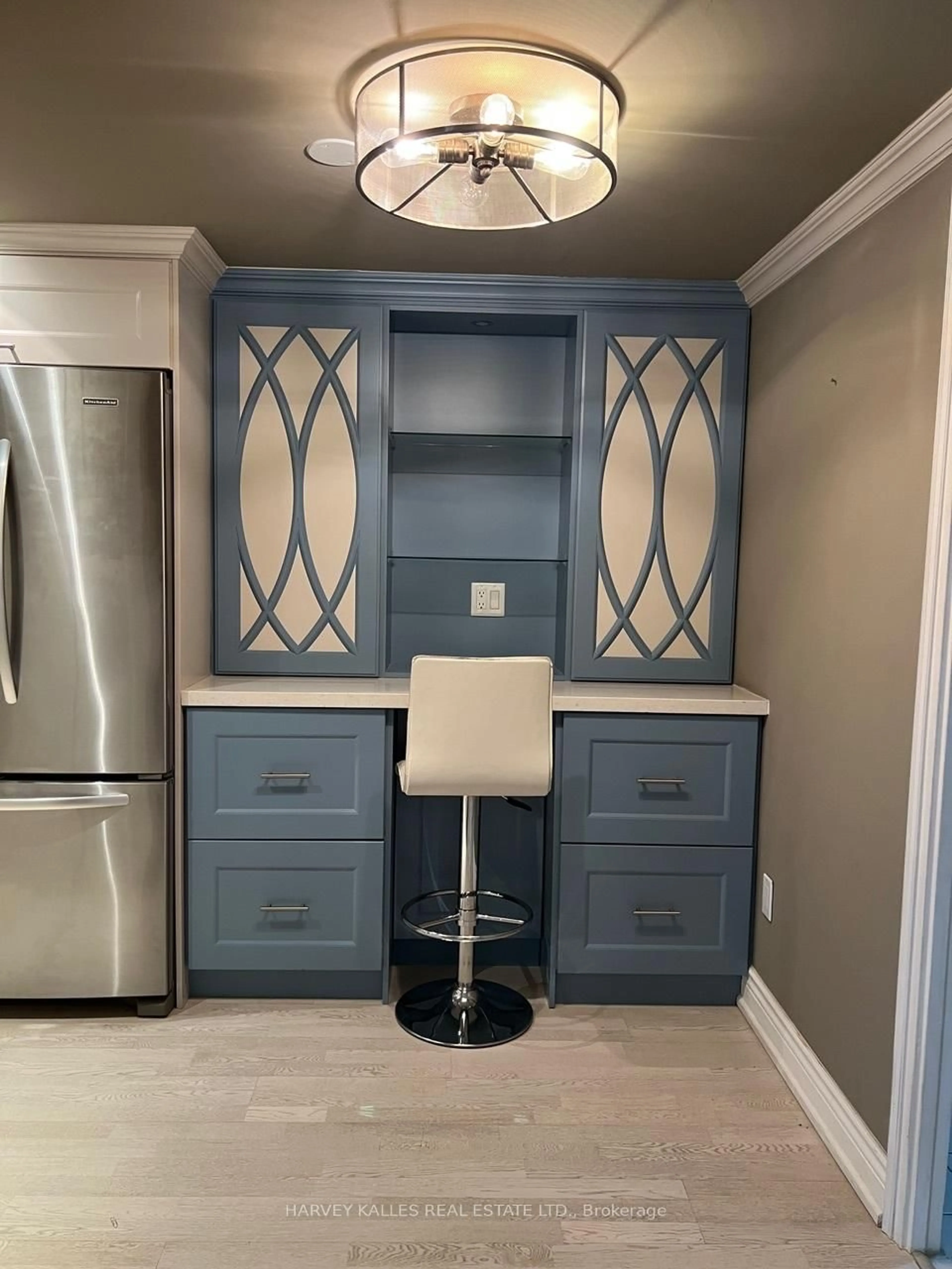 Contemporary kitchen, ceramic/tile floor for 225 Davenport Rd #511, Toronto Ontario M5R 3R2