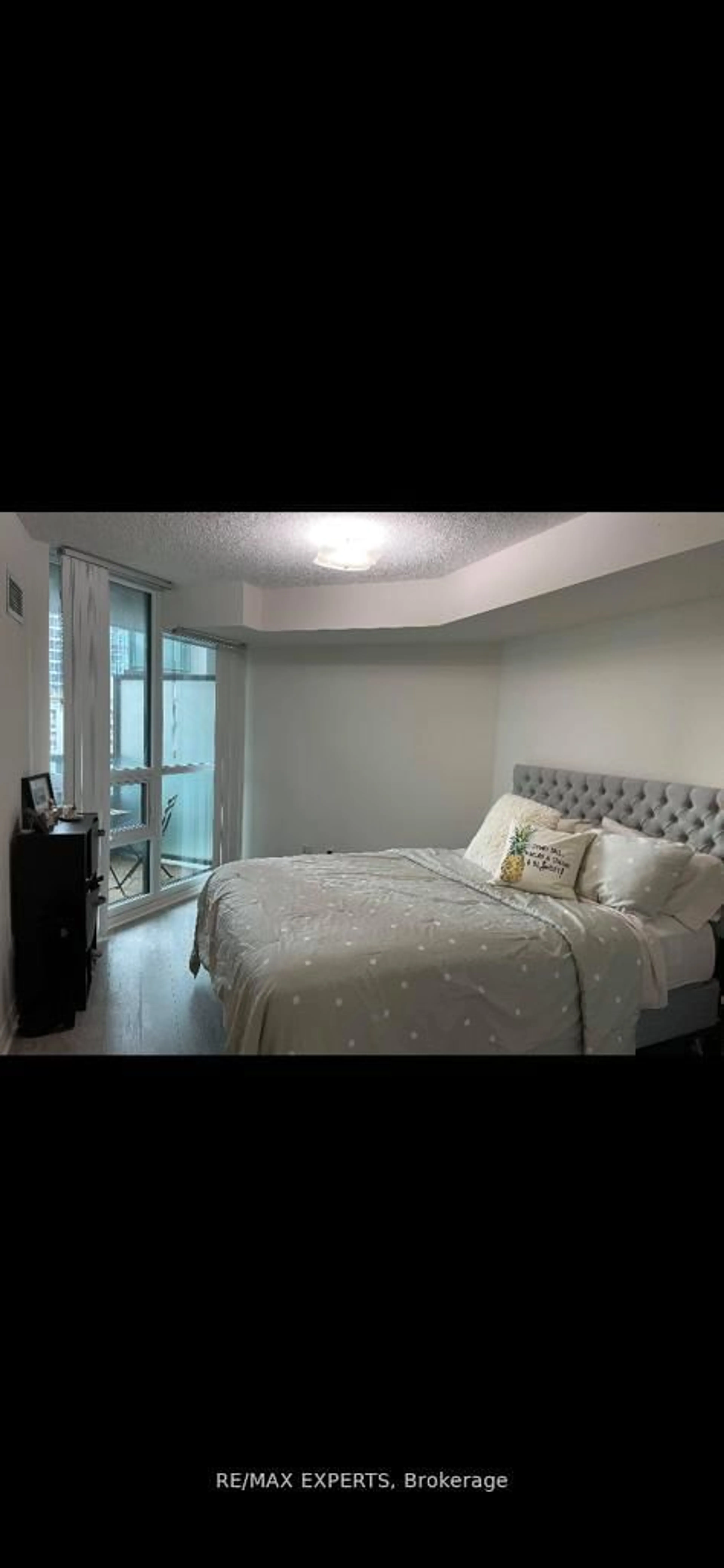 Bedroom with bed, unknown for 25 Lower Simcoe St #728, Toronto Ontario M5J 3A1