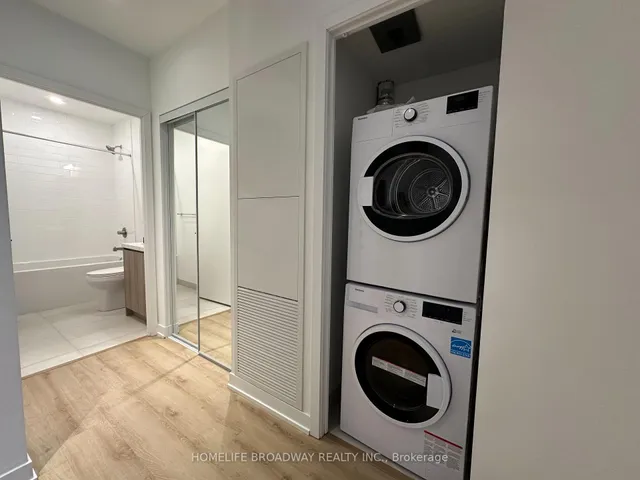 319 Jarvis St #PH5, Toronto 5