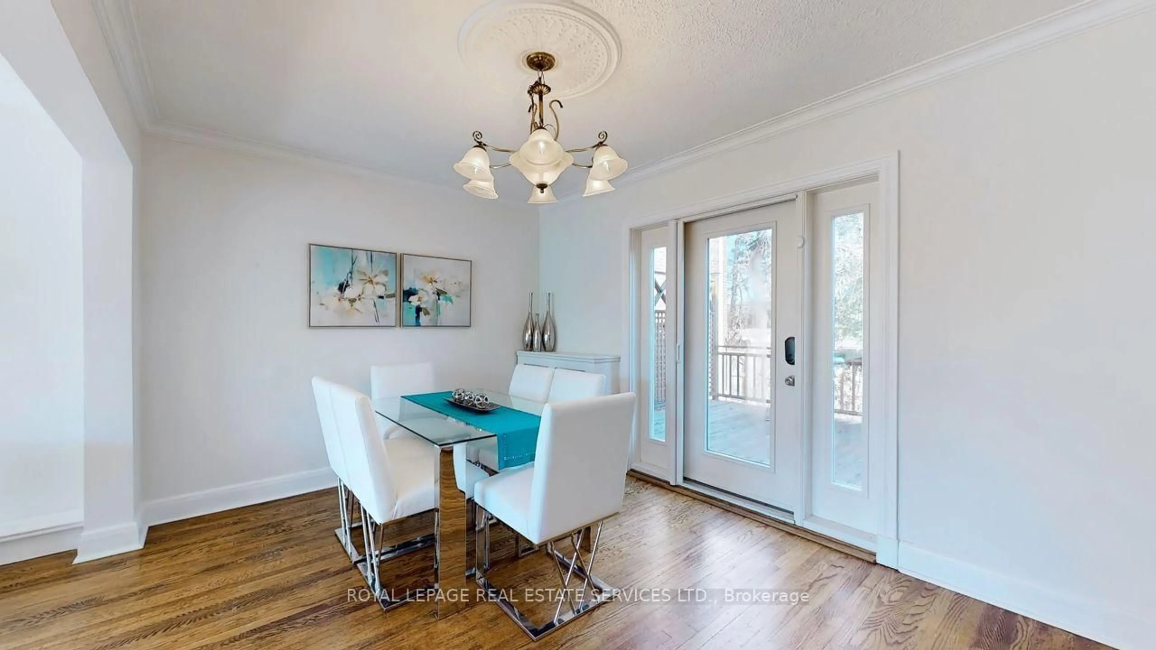 Dining room, wood/laminate floor for 19 Strathgowan Cres, Toronto Ontario M4N 2Z6