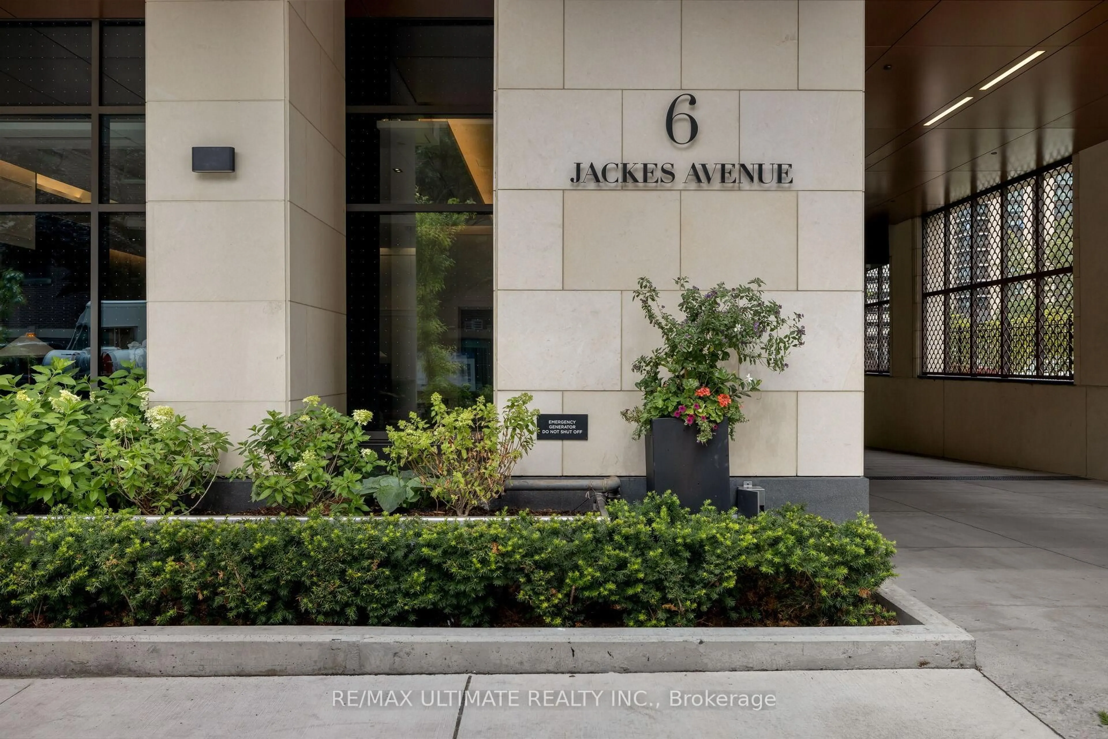 Lobby for 6 Jackes Ave #206, Toronto Ontario M4T 0A5
