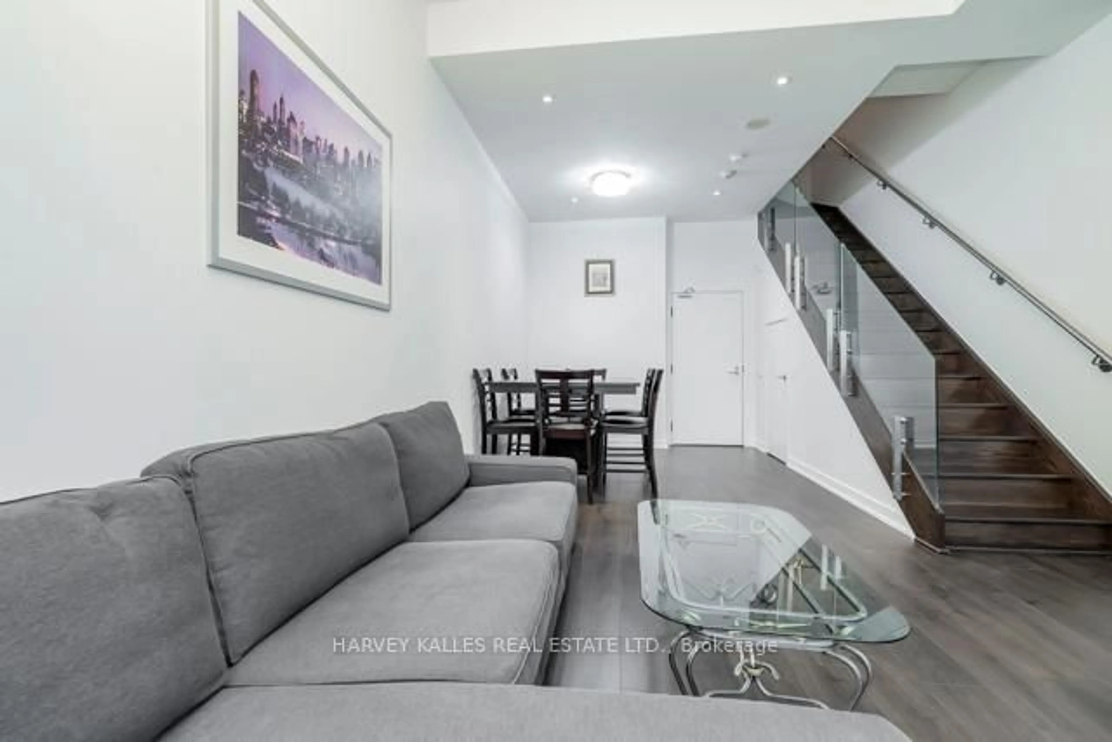 Living room with furniture, unknown for 121 McMahon Dr #TH12, Toronto Ontario M2K 0C2