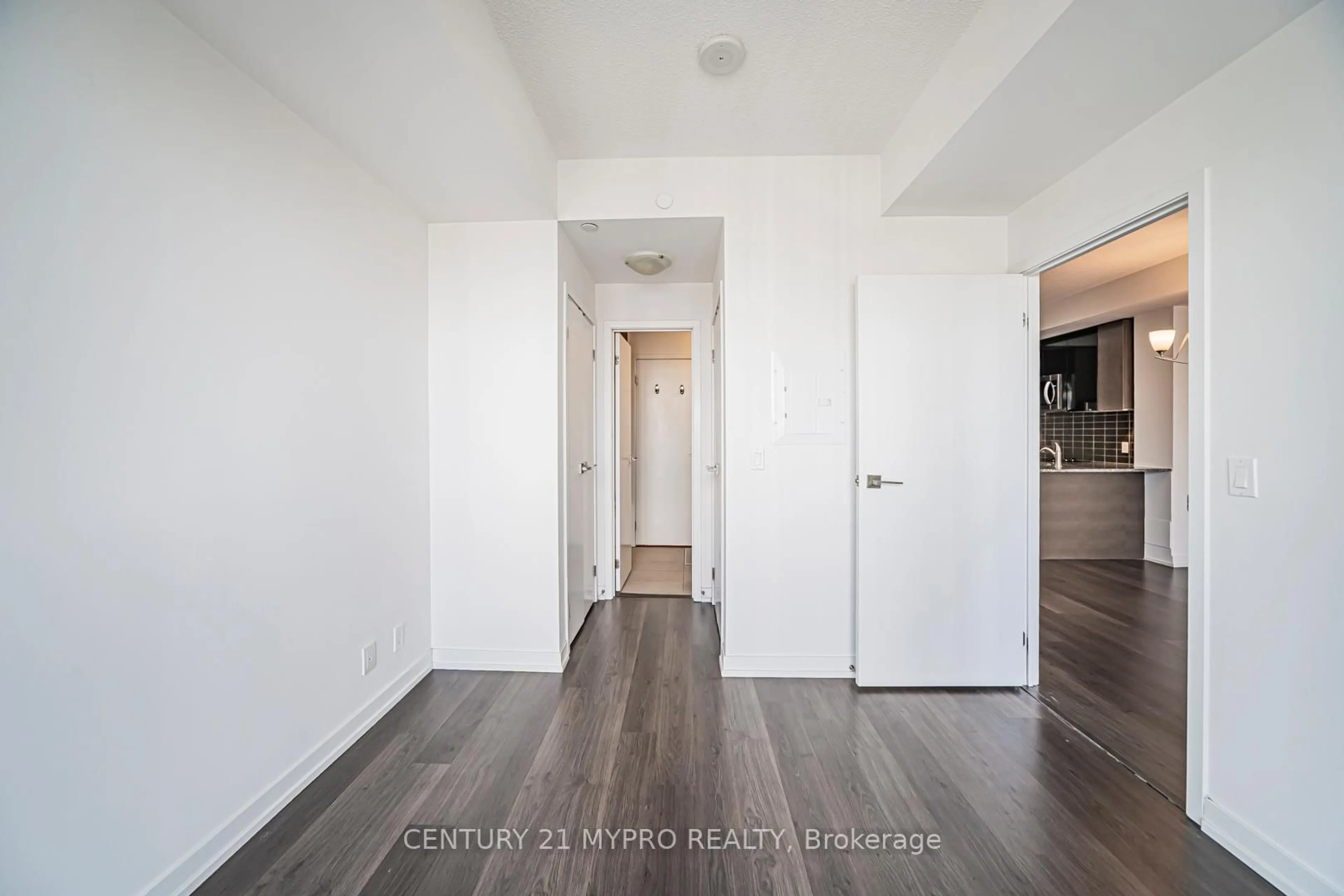Indoor entryway for 89 Dunfield Ave #2803, Toronto Ontario M4S 0A4