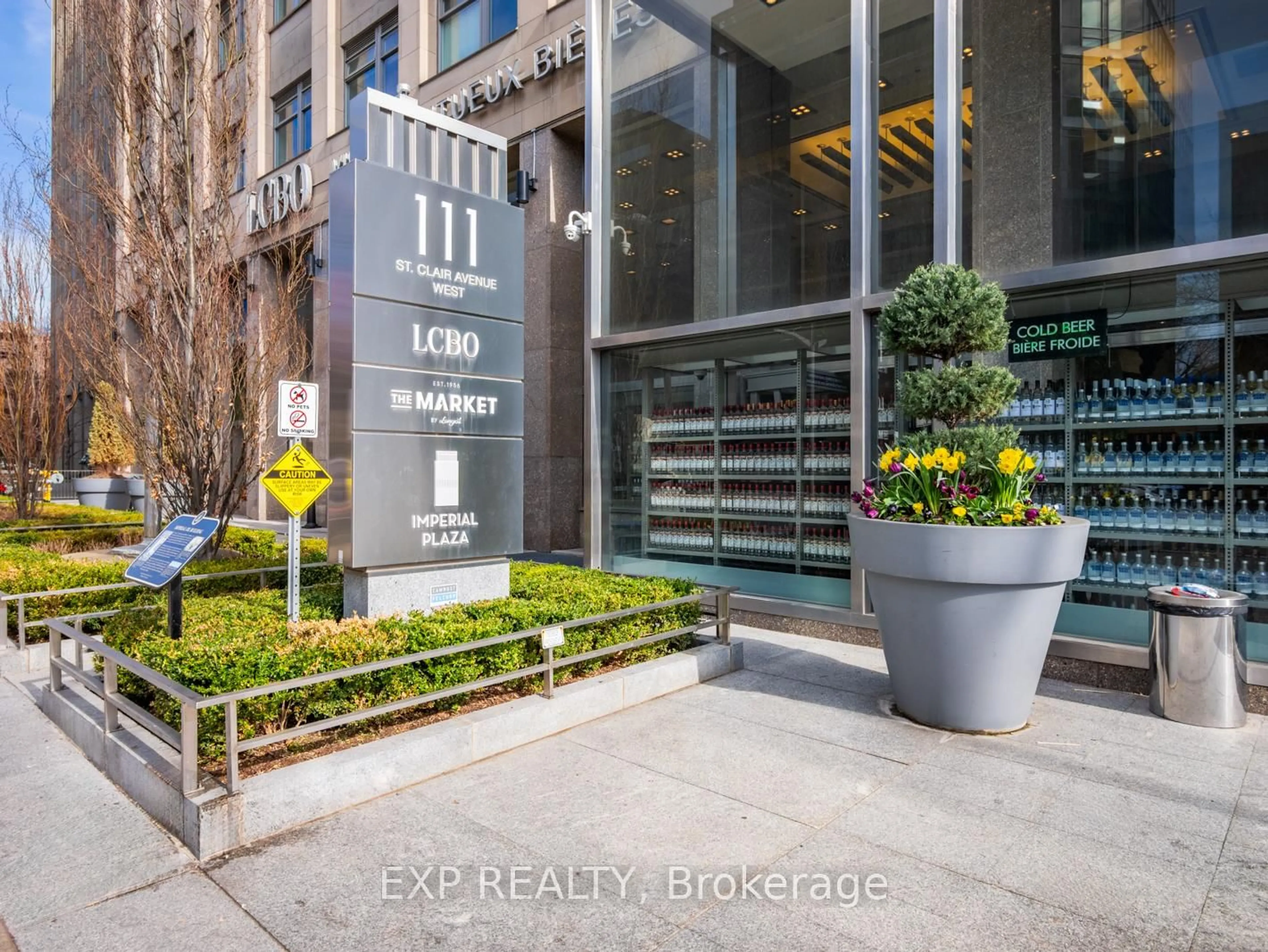 Unknown for 111 St Clair Ave #624, Toronto Ontario M4V 1N5