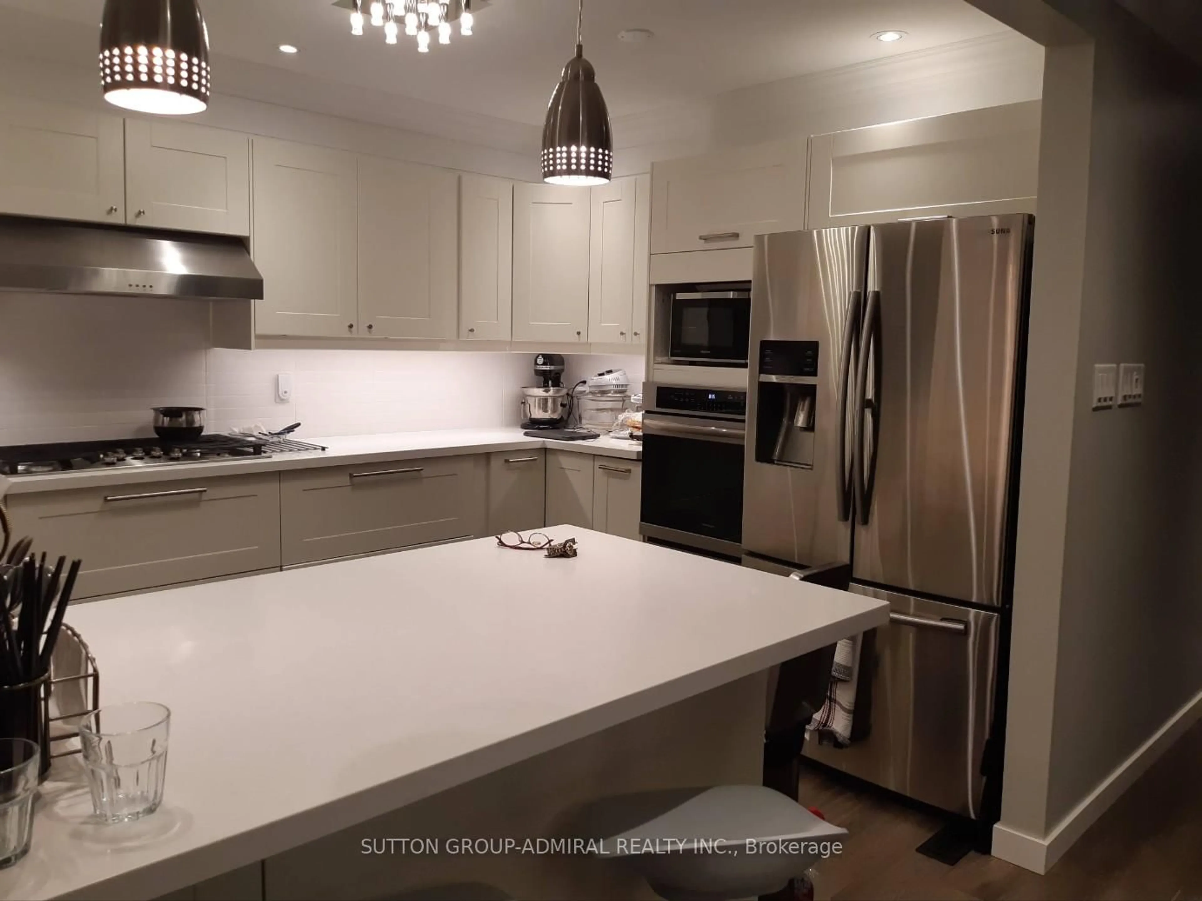 Contemporary kitchen, ceramic/tile floor for 108 English Ivy Way, Toronto Ontario M3H 3M4