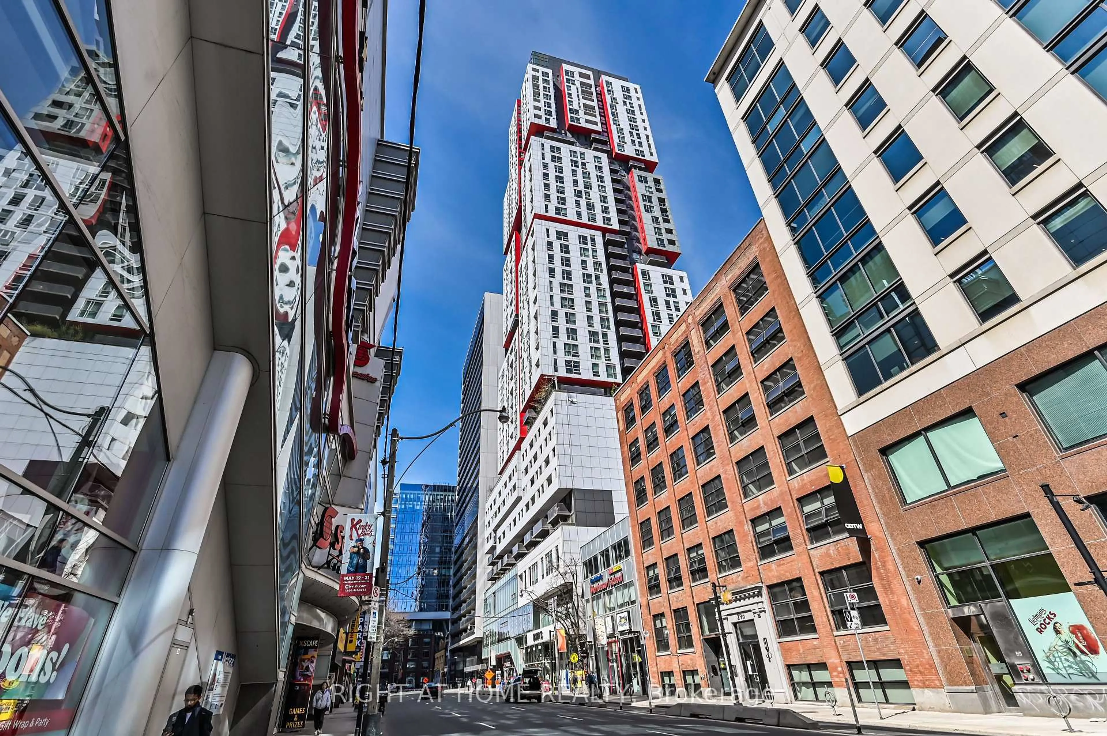 Unknown for 318 Richmond St #3506, Toronto Ontario M5V 0B4