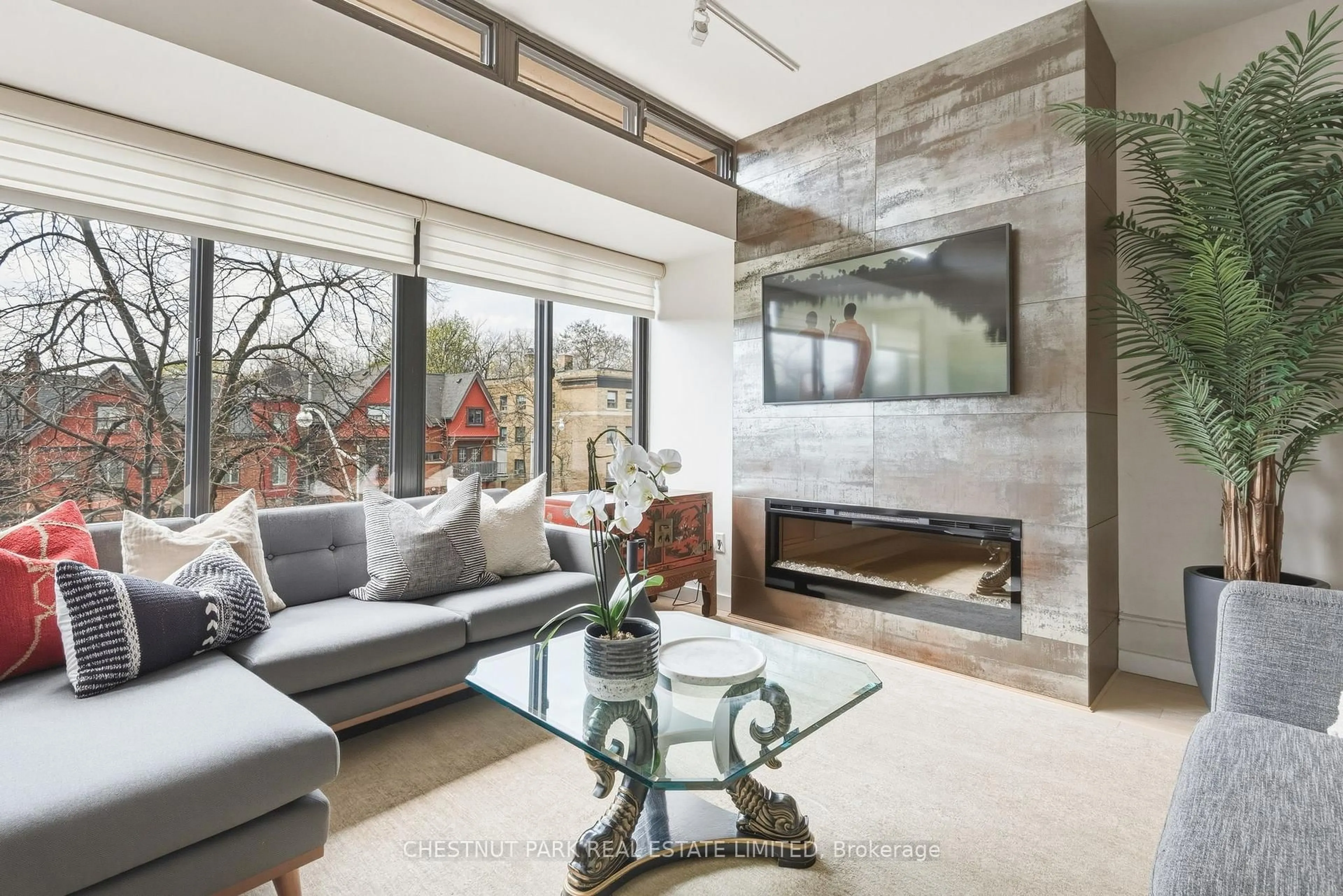 Living room with furniture, unknown for 40 Oaklands Ave #318, Toronto Ontario M4V 2Z3