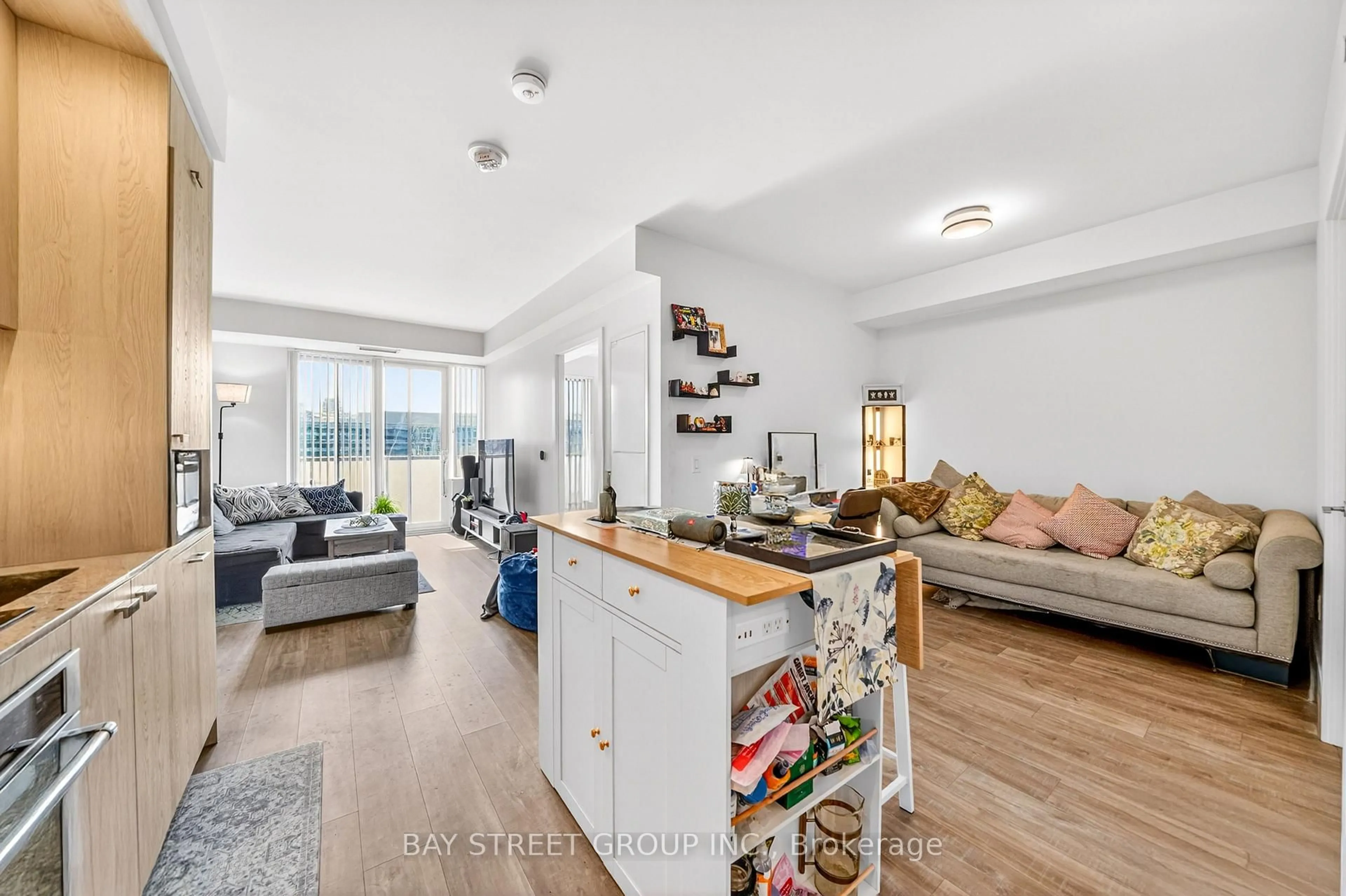 Living room with furniture, unknown for 480 Front St #801, Toronto Ontario M5V 0V5