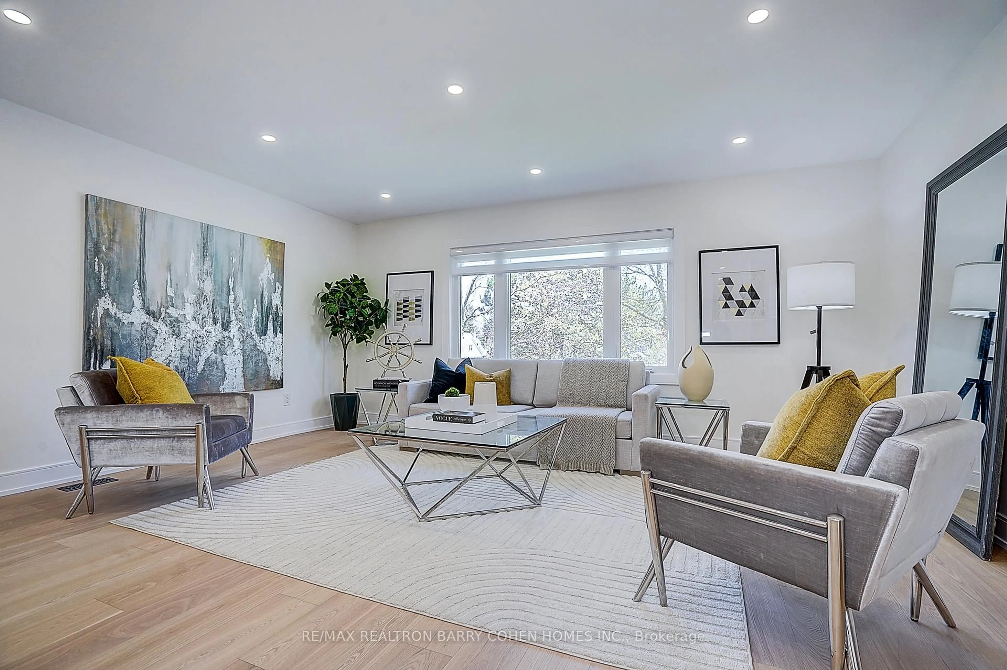 Living room with furniture, unknown for 34 Elliotwood Crt, Toronto Ontario M2L 2P9