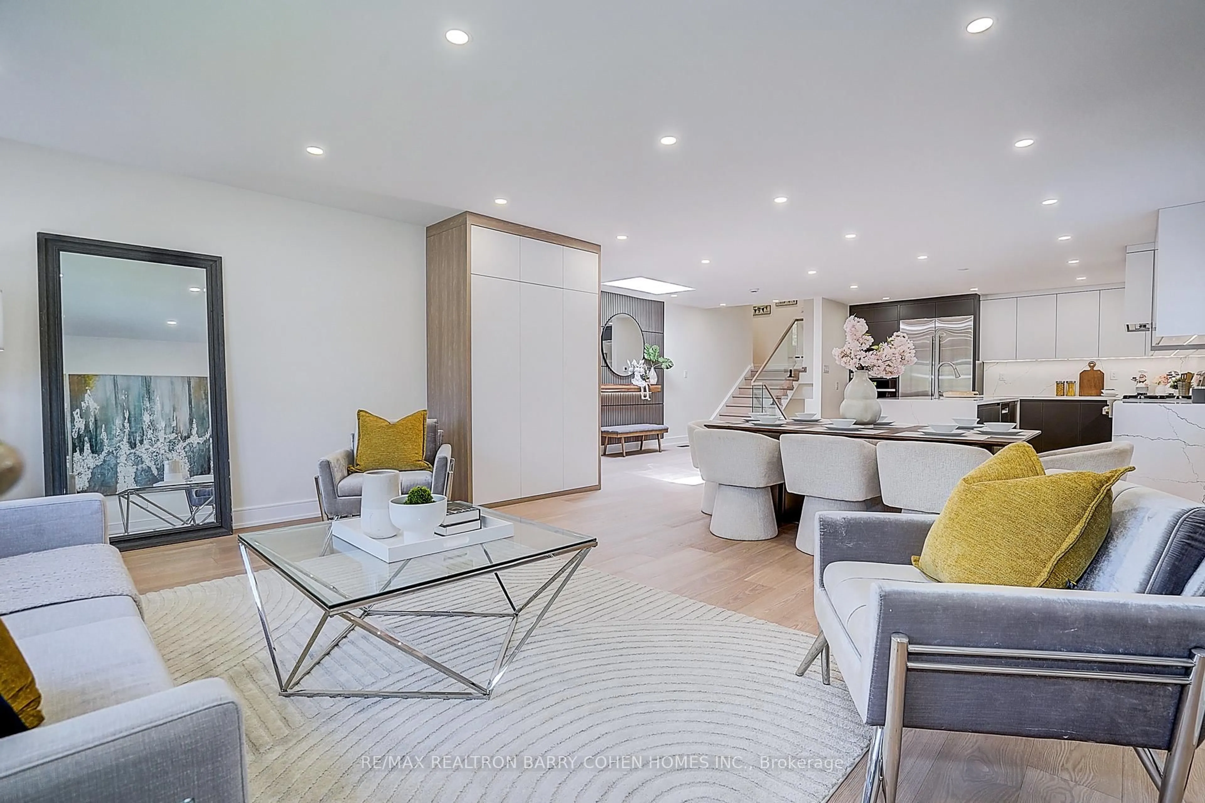 Living room with furniture, unknown for 34 Elliotwood Crt, Toronto Ontario M2L 2P9