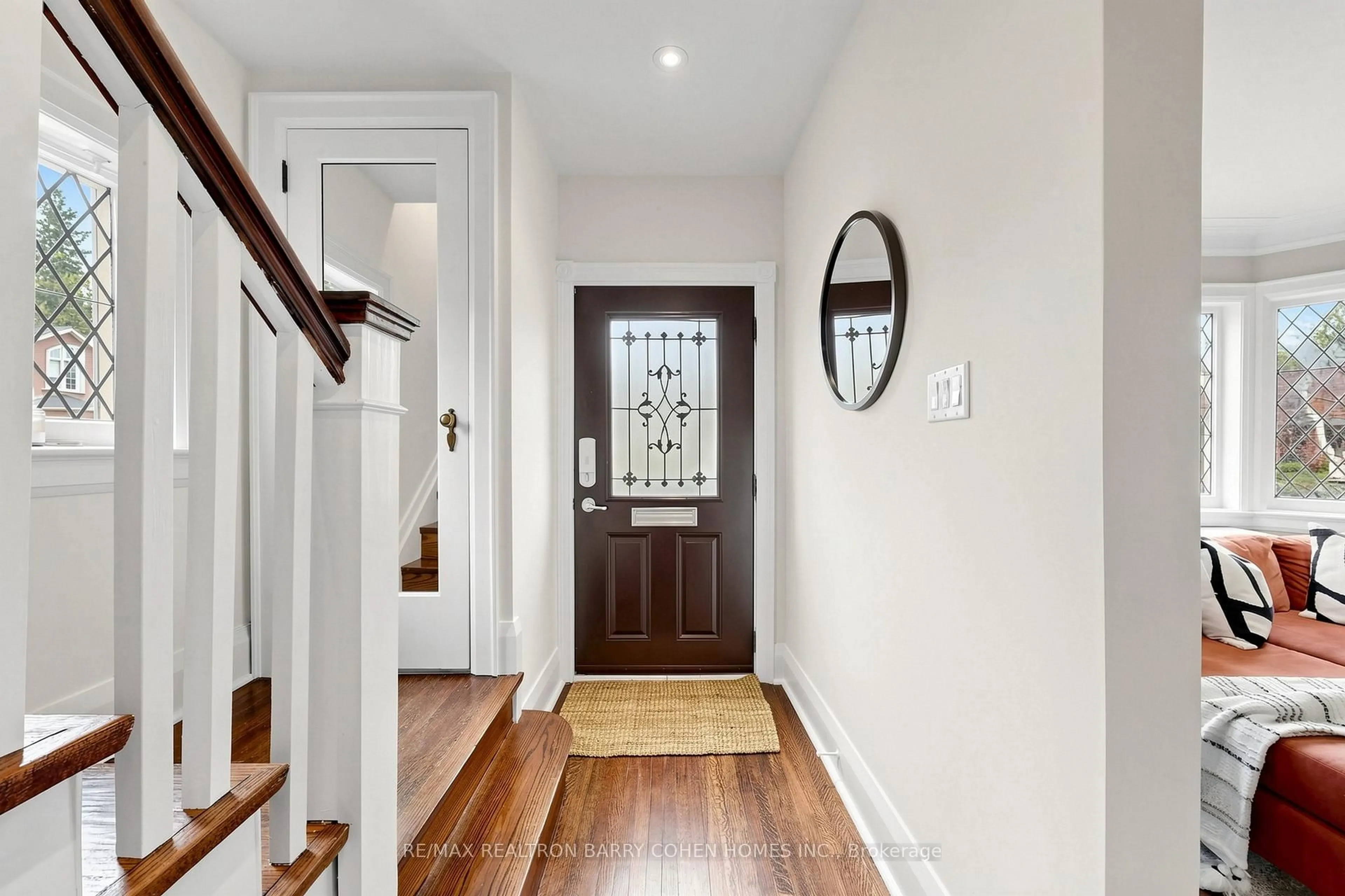 Indoor entryway for 3 Donegall Dr, Toronto Ontario M4G 3G6