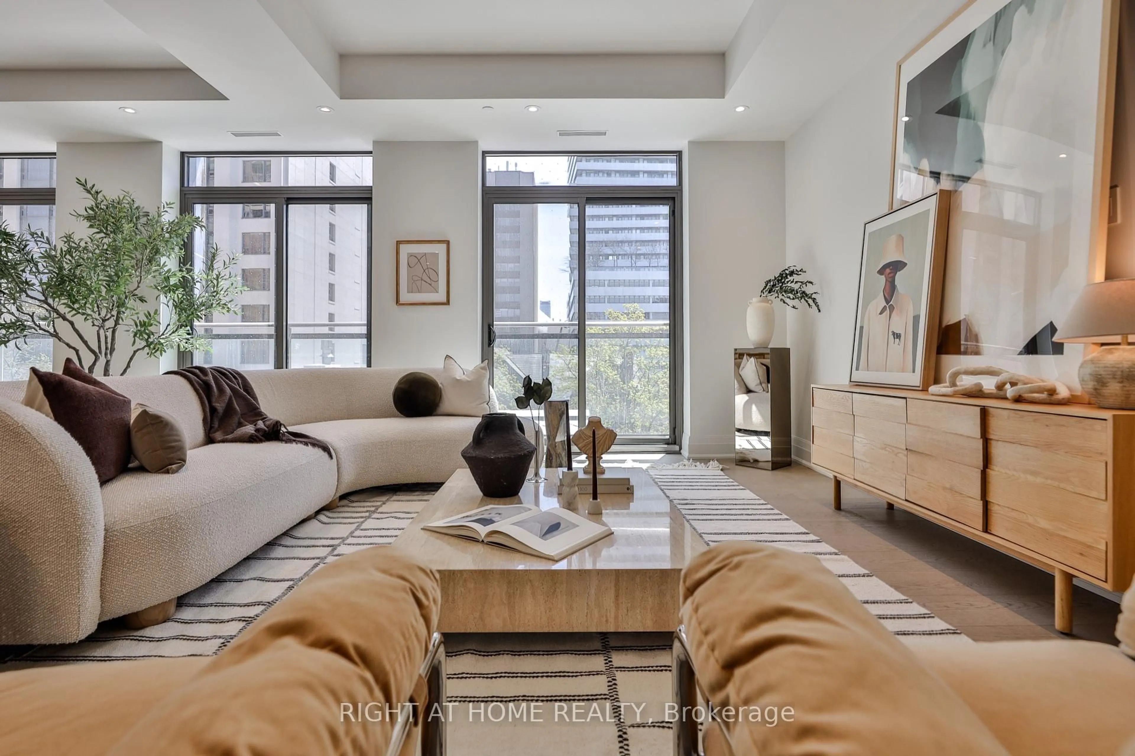 Living room with furniture, unknown for 10 Prince Arthur Ave #404, Toronto Ontario M5R 1A9