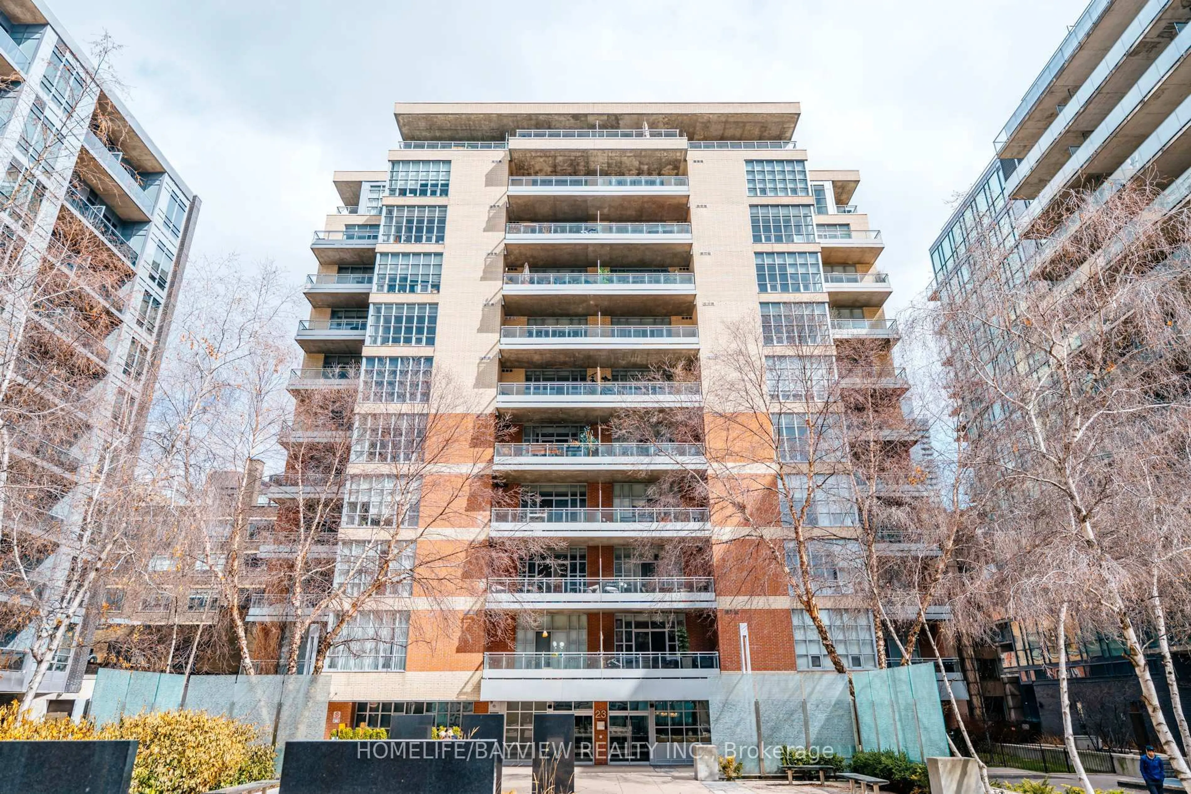 Patio, building for 23 Brant St #1002, Toronto Ontario M5V 2L5