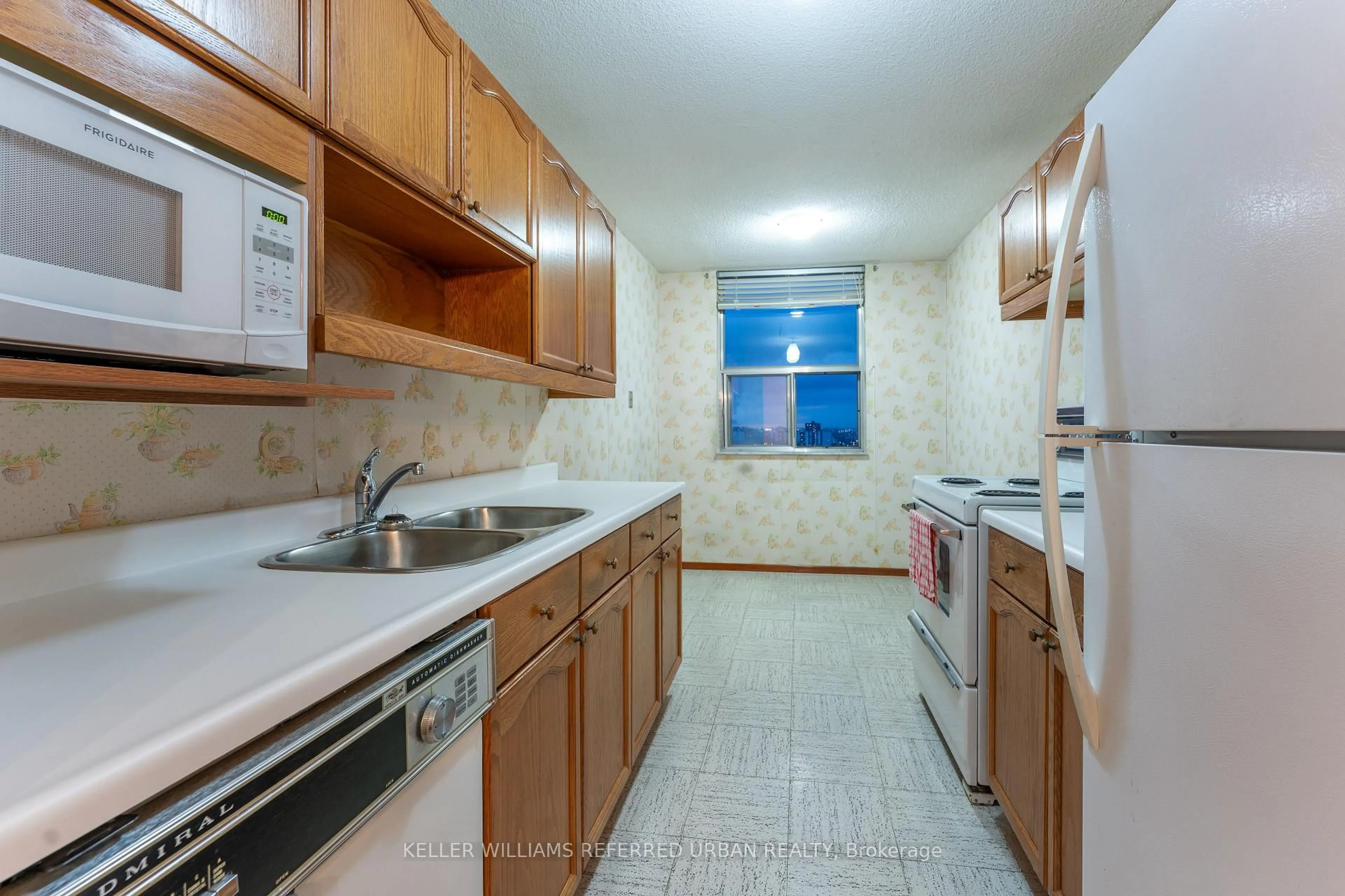 Standard kitchen, unknown for 205 Hilda Ave #1812, Toronto Ontario M2M 4B1