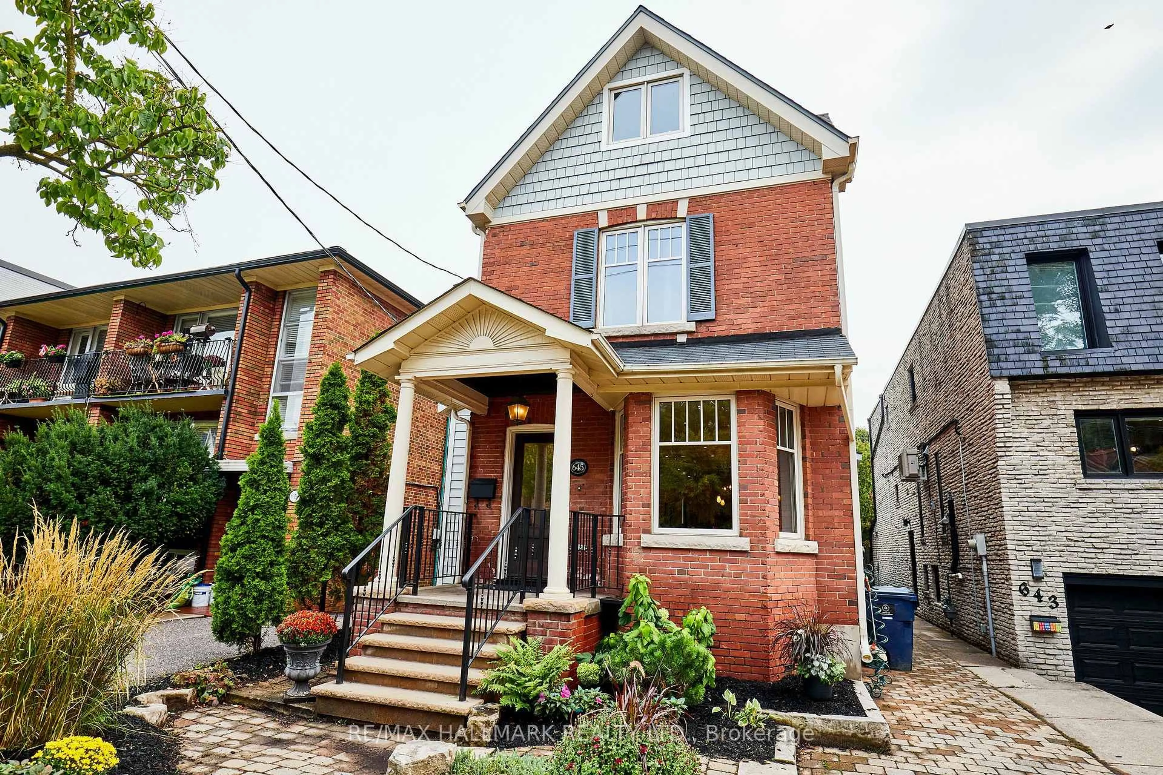 Home with brick exterior material, street for 645 Balliol St, Toronto Ontario M4S 1E6