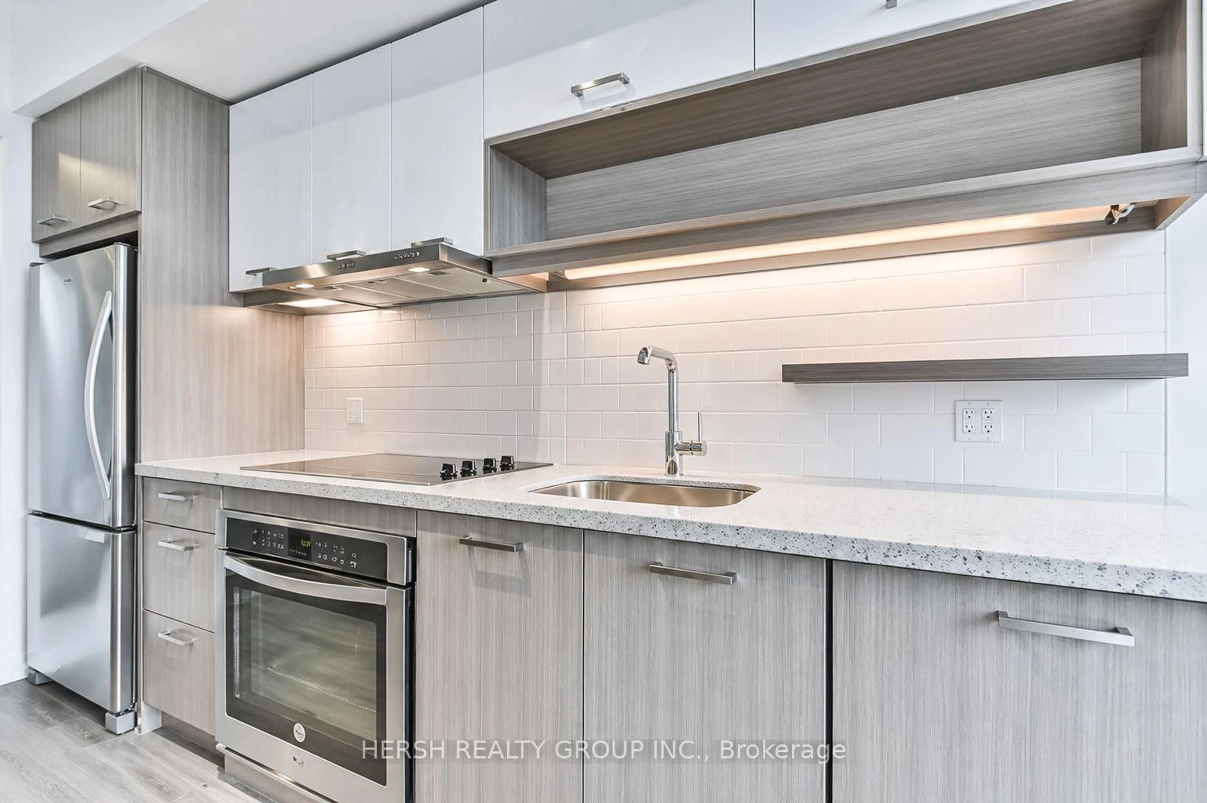 Standard kitchen, unknown for 170 Chiltern Hill Rd, Toronto Ontario M6C 3C4
