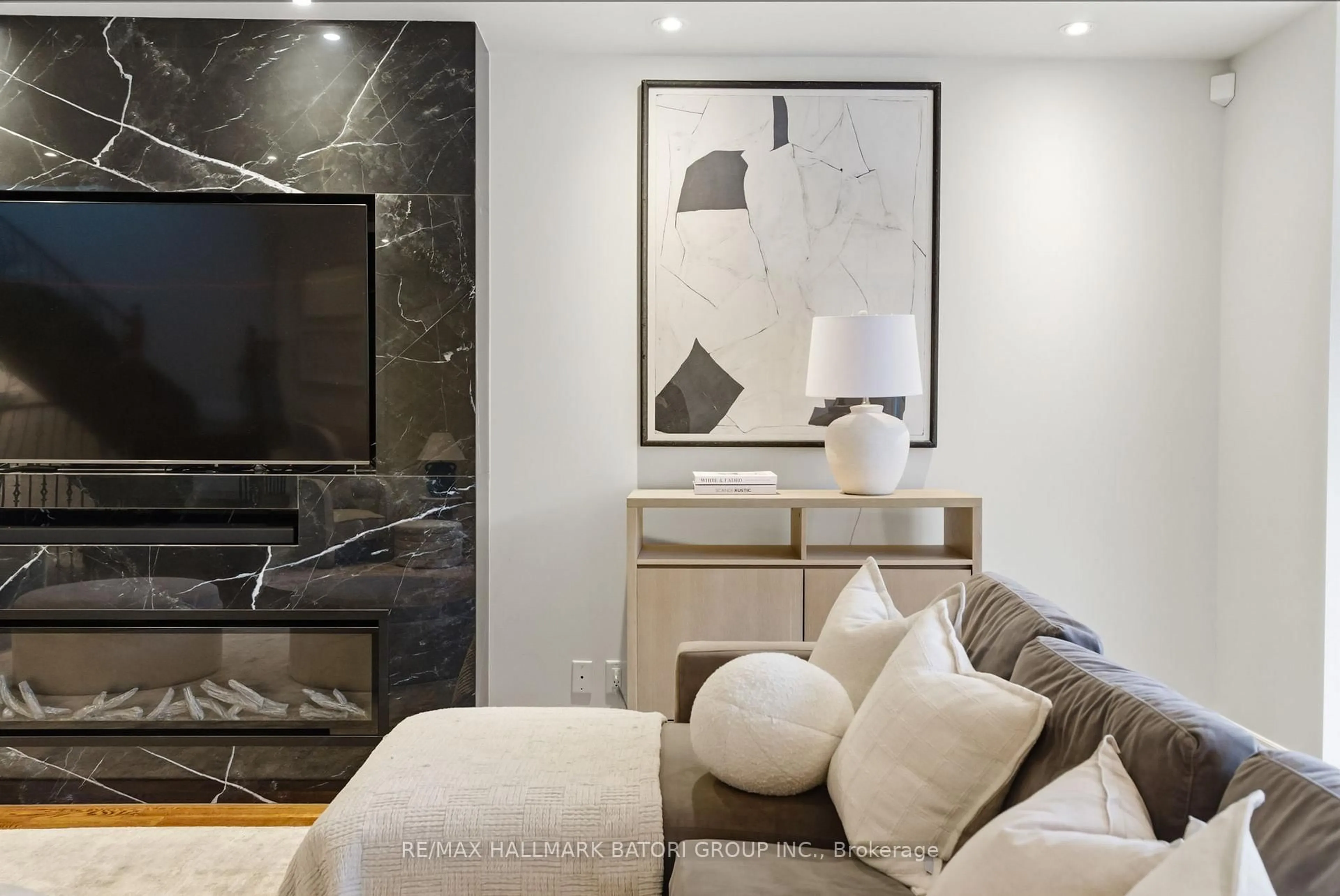 Living room with furniture, unknown for 137 Latimer Ave, Toronto Ontario M5N 2M3