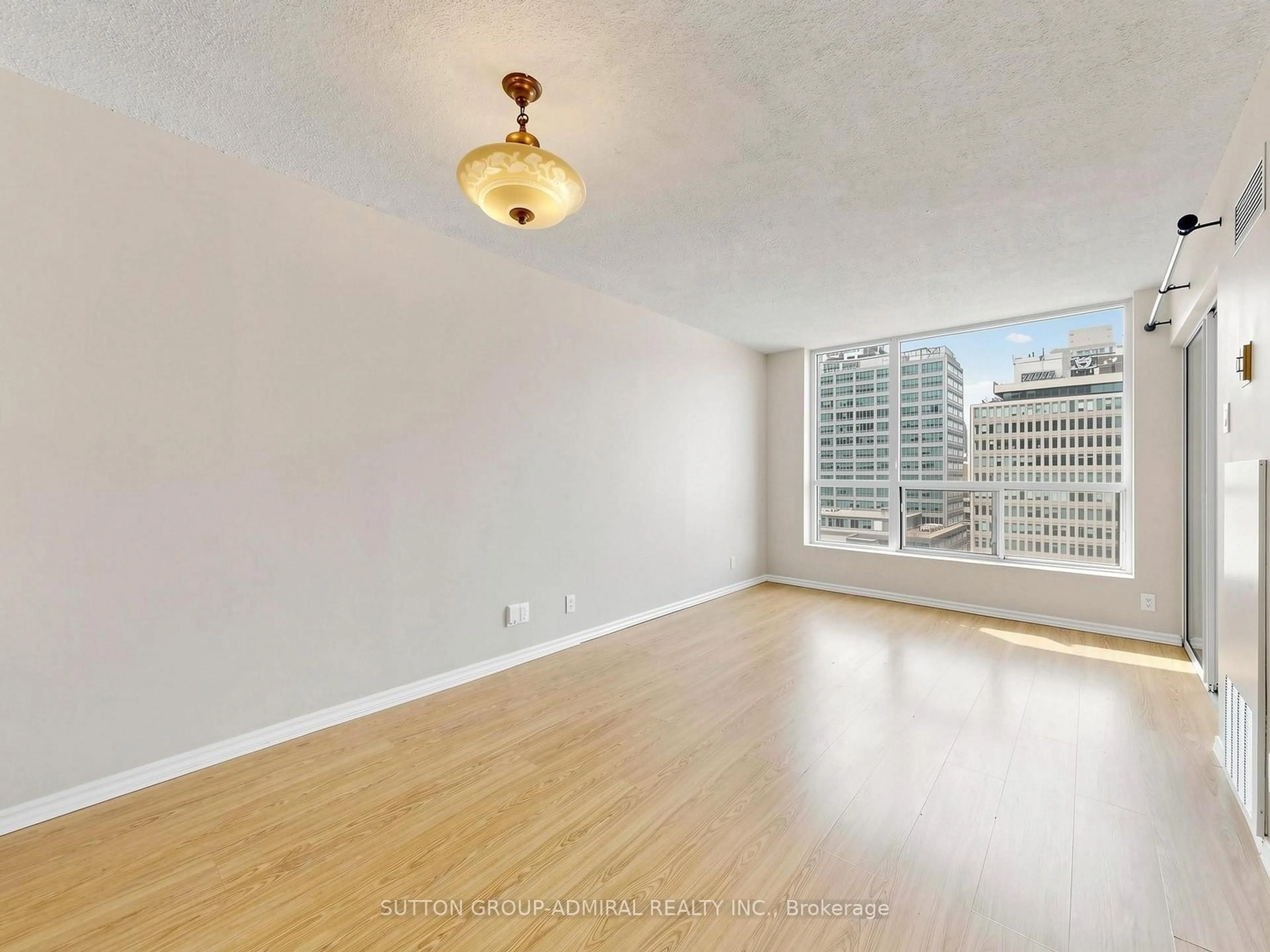 A pic of a room for 92 King St #1302, Toronto Ontario M5C 2V8