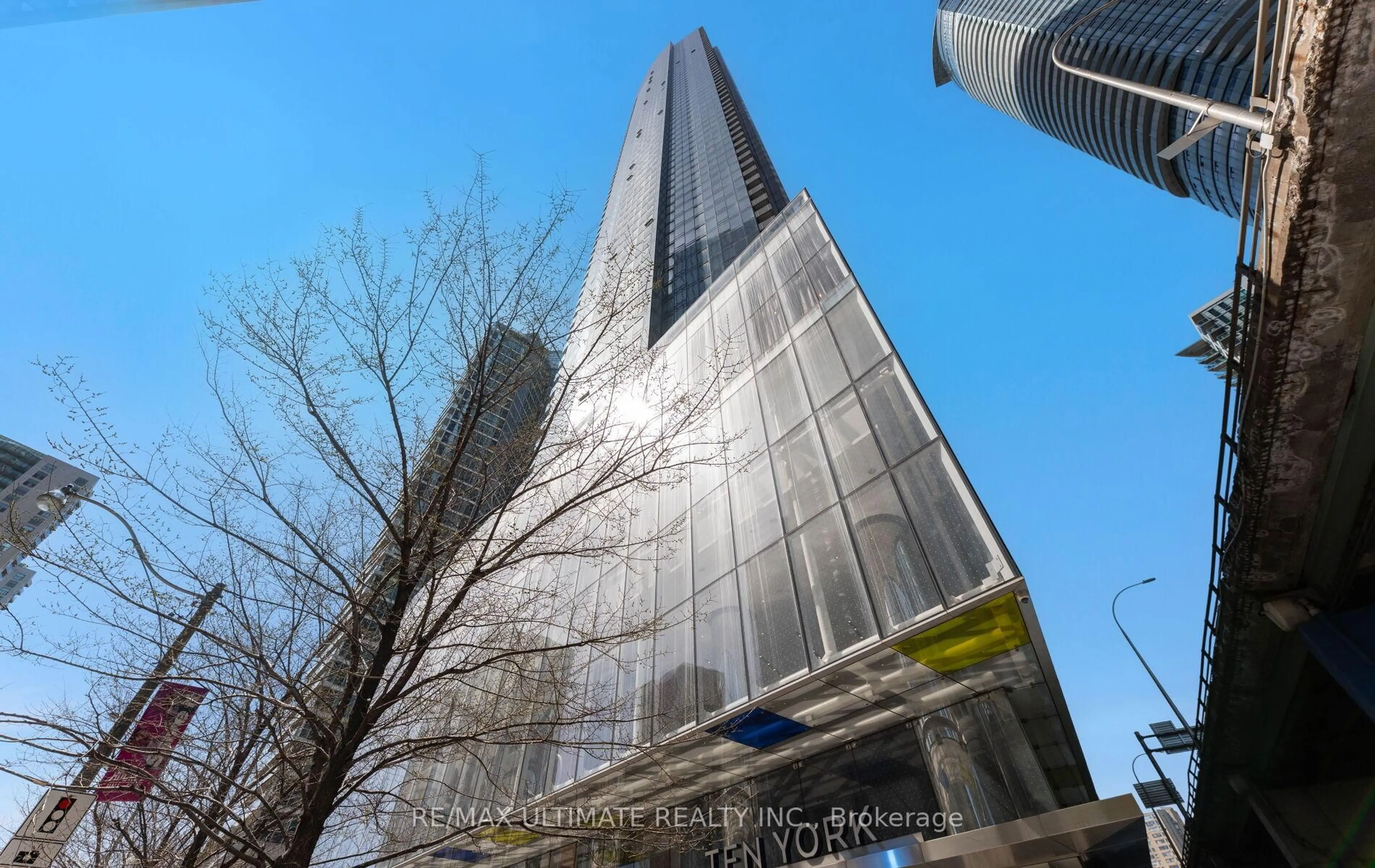 Unknown for 10 York St #3612, Toronto Ontario M5J 0E1