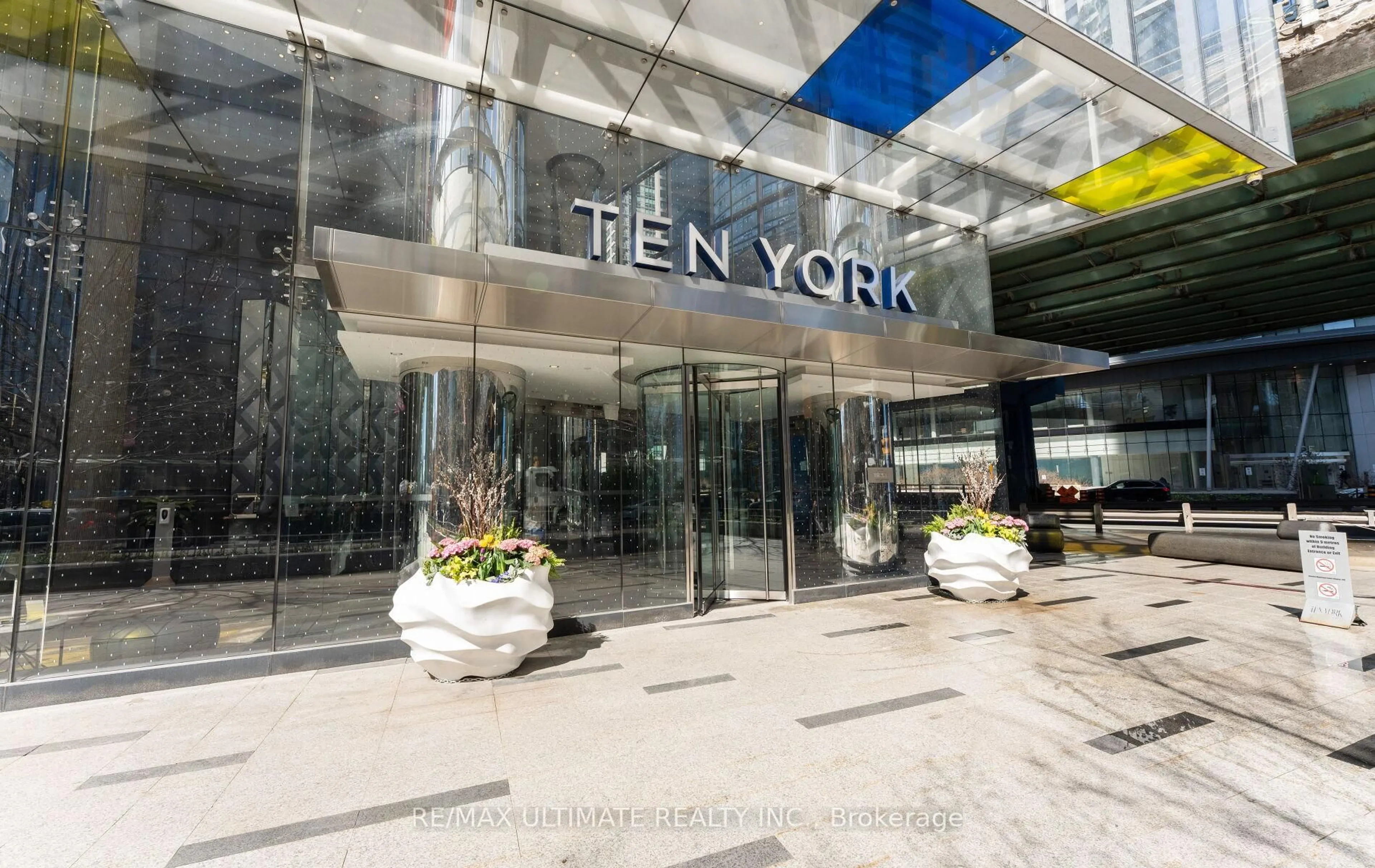 Lobby for 10 York St #3612, Toronto Ontario M5J 0E1