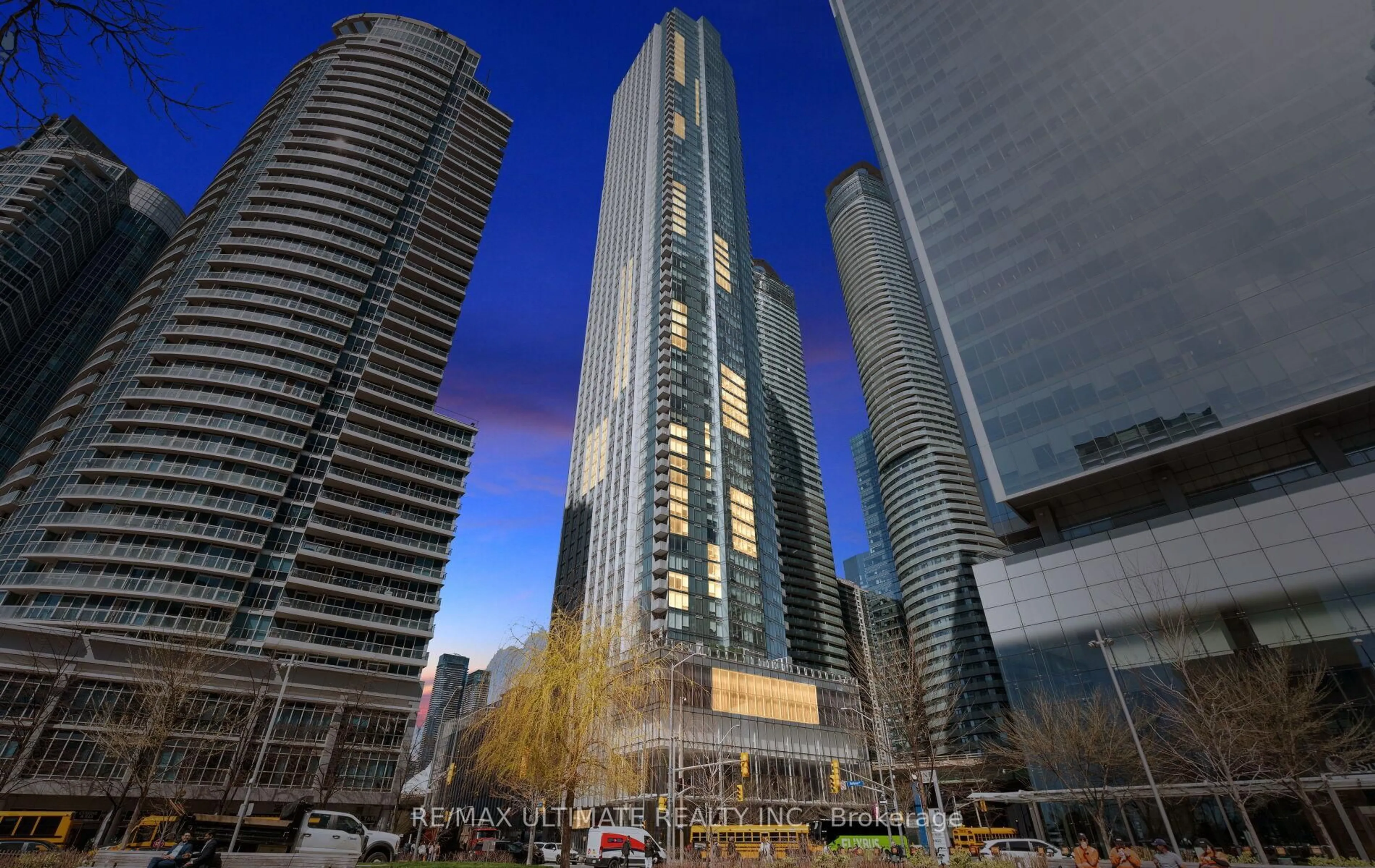 Unknown for 10 York St #3612, Toronto Ontario M5J 0E1