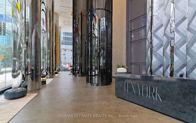 10 York St #3612, Toronto 4