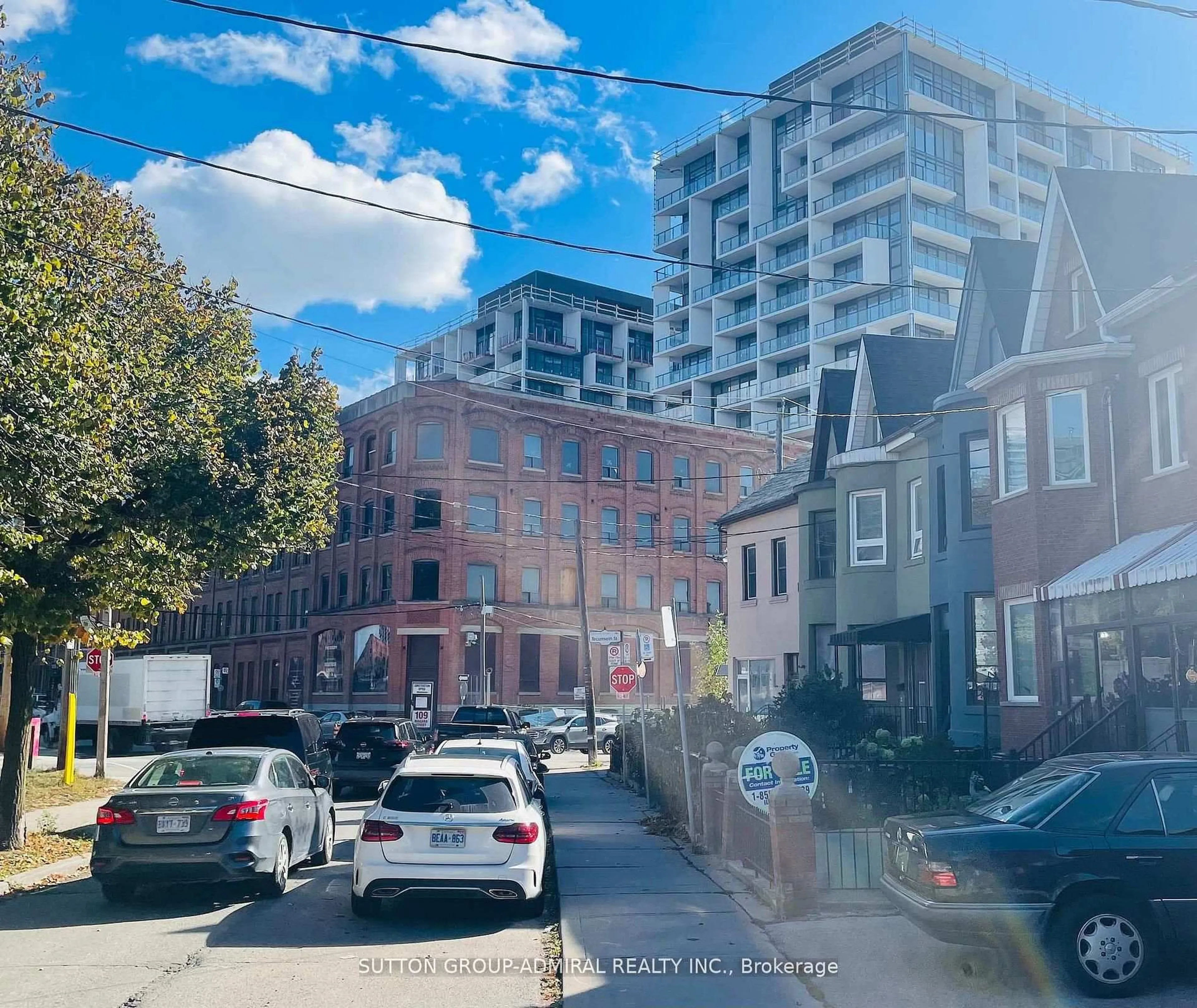 Blurry image for 9 Tecumseth St #306, Toronto Ontario M5V 3G4