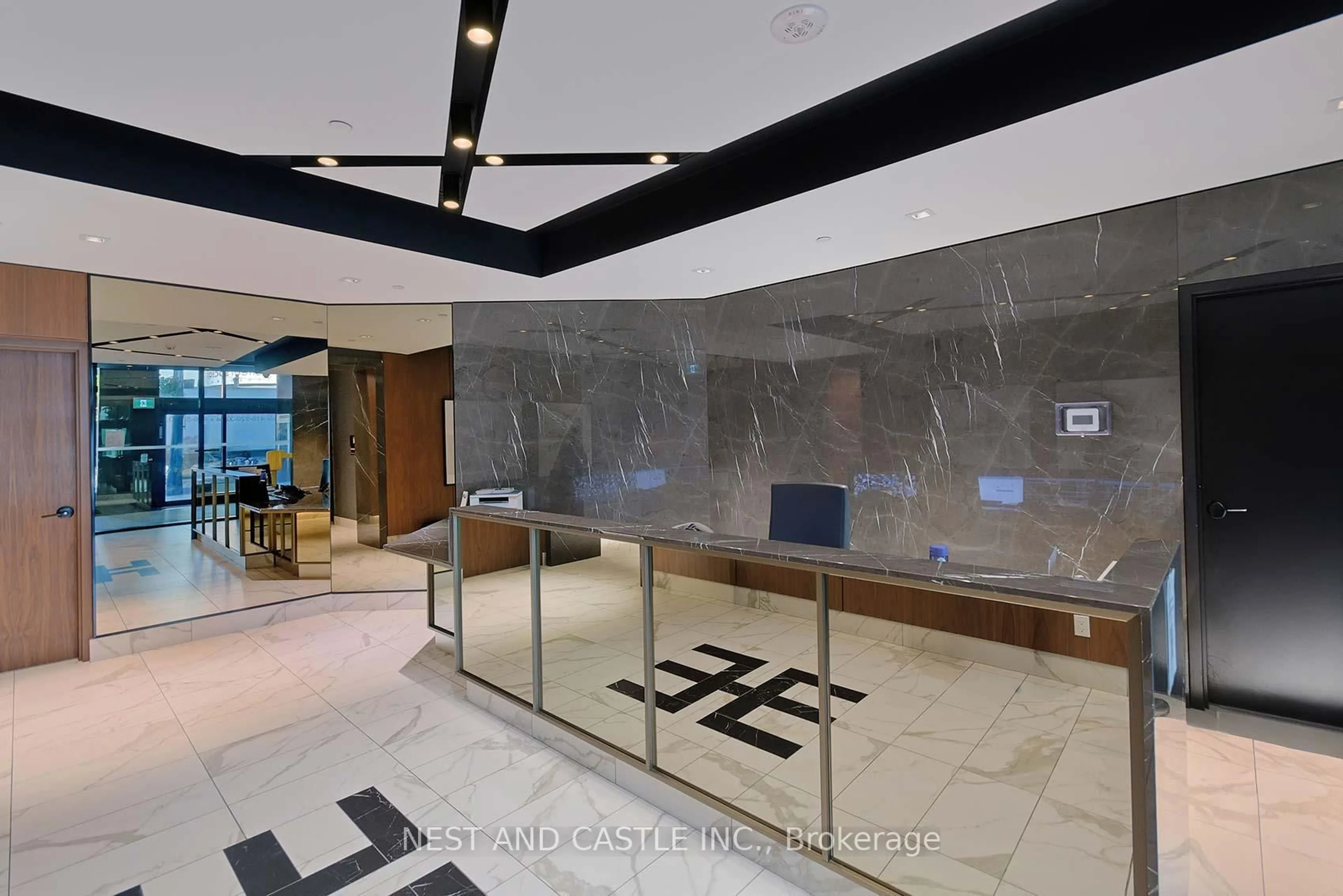 Lobby for 327 King St #4104, Toronto Ontario M5V 1J9