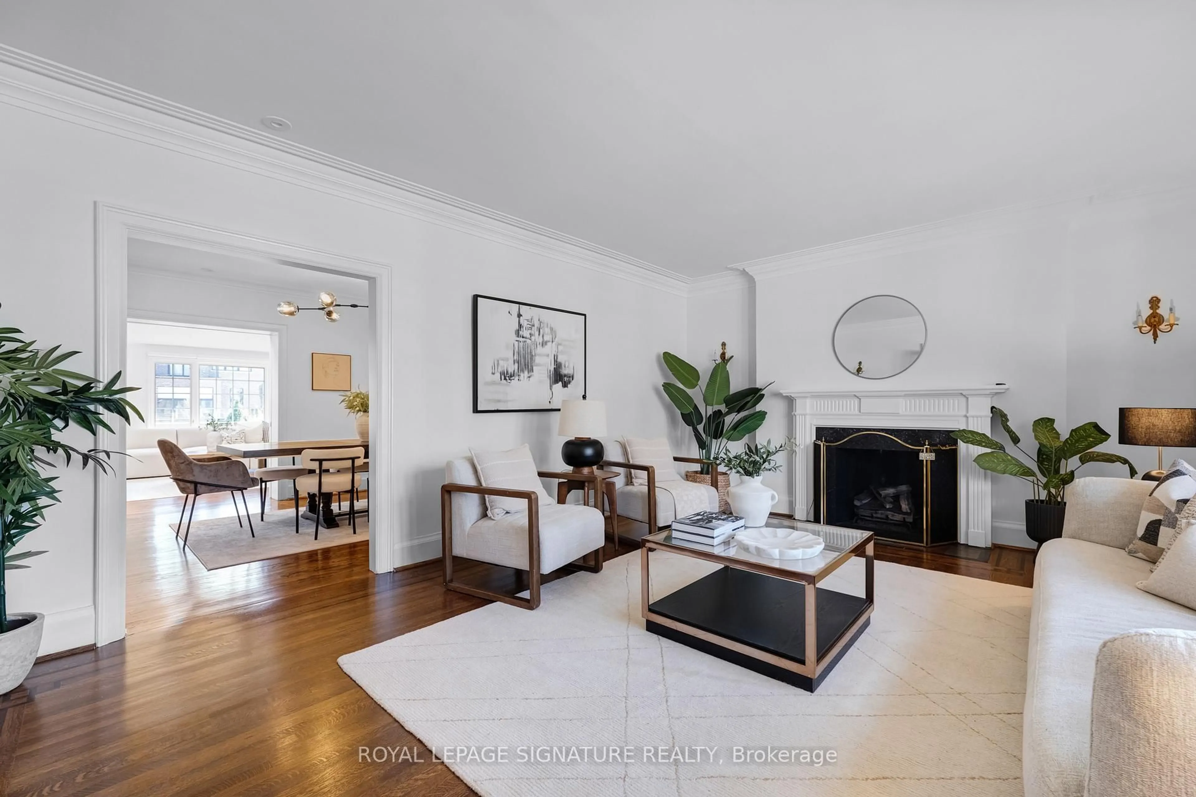 Living room with furniture, unknown for 361 Lytton Blvd, Toronto Ontario M5N 1R9