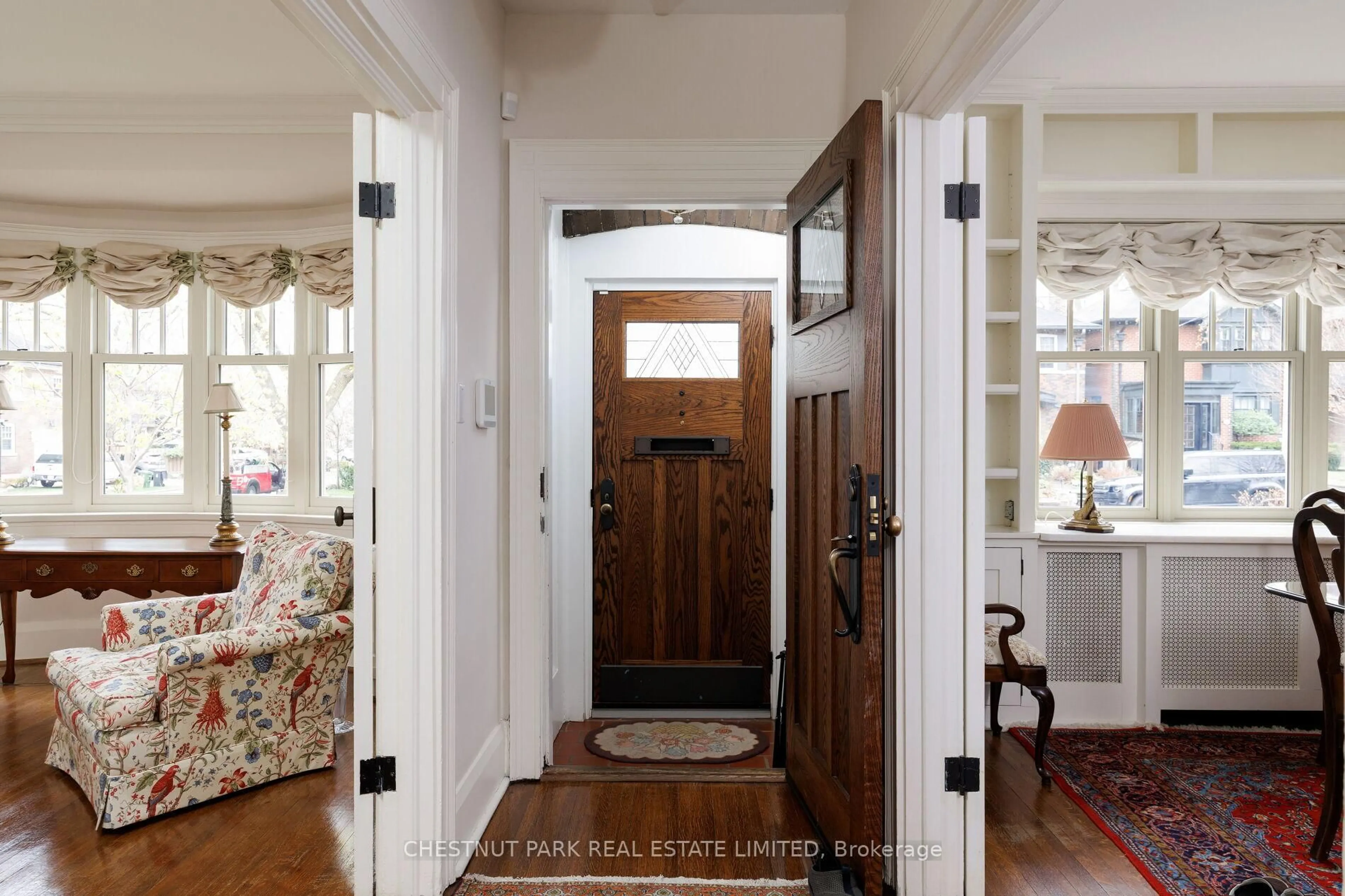 Indoor entryway for 110 Hillsdale Ave, Toronto Ontario M5P 1G5