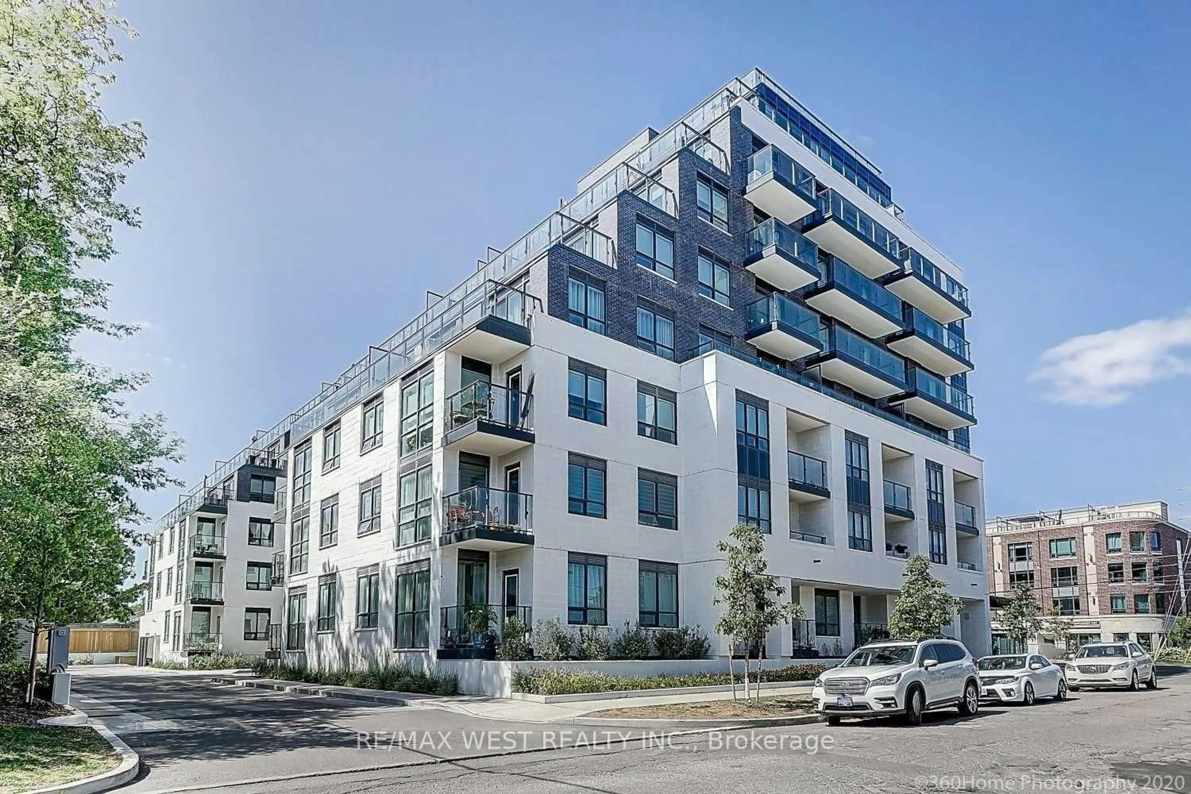 A pic from outside/outdoor area/front of a property/back of a property/a pic from drone, building for 741 Sheppard Ave #802, Toronto Ontario M3H 0C9