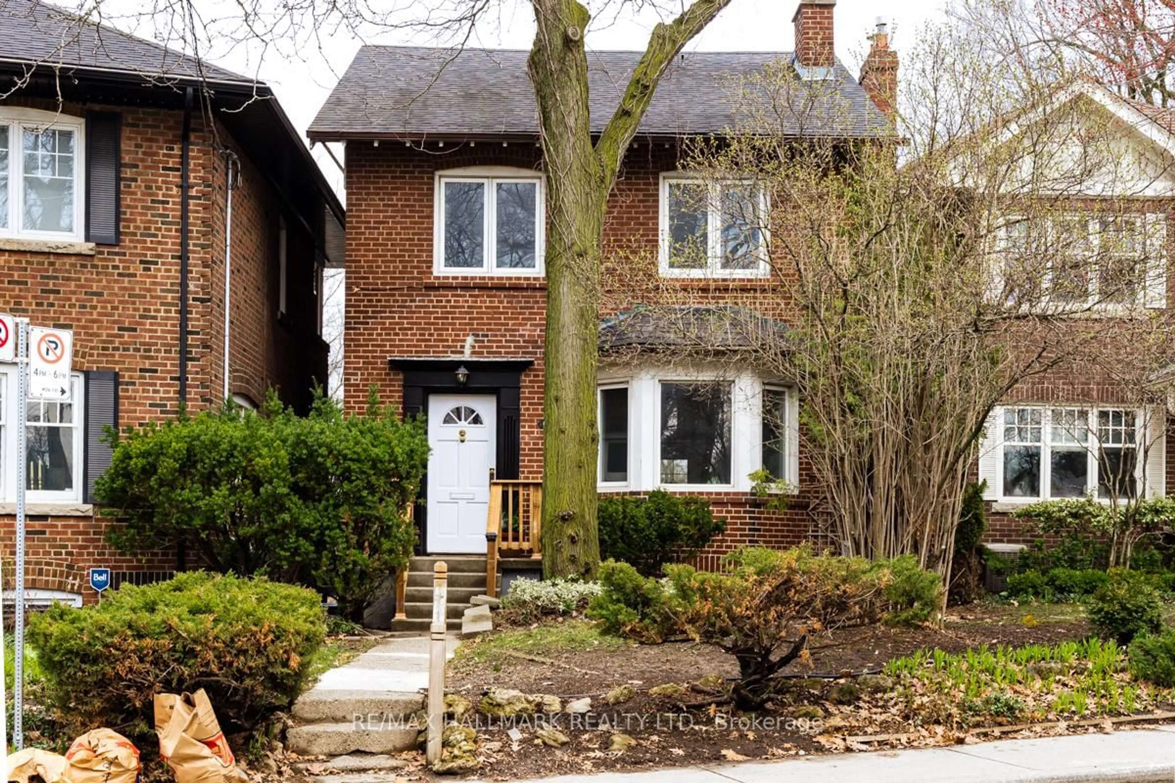 Home with brick exterior material, street for 167 Welland Ave, Toronto Ontario M4T 2J6