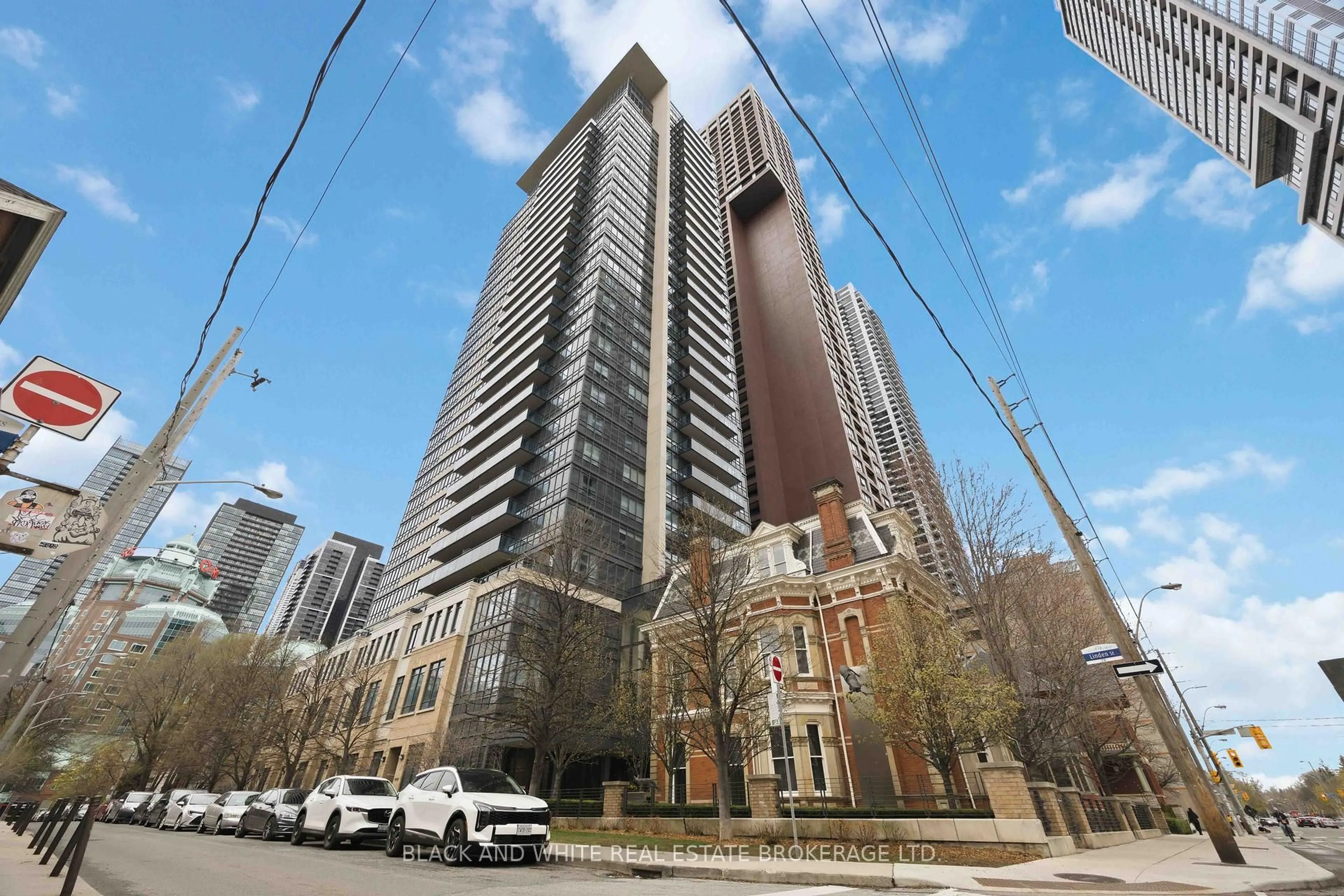 Unknown for 28 Linden St #909, Toronto Ontario M4Y 0A4