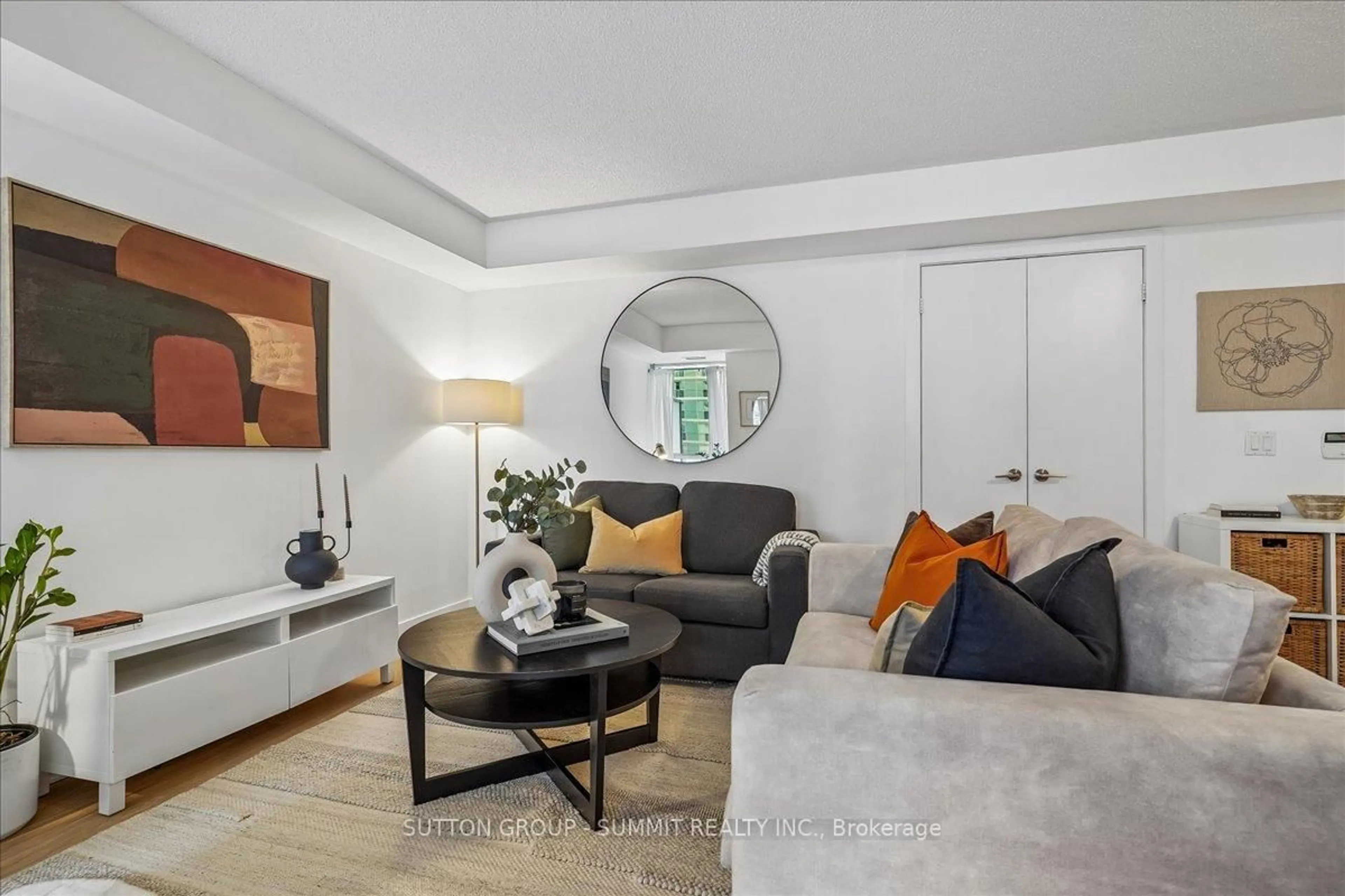 Living room with furniture, unknown for 100 Western Battery Rd, Toronto Ontario M6K 3S2