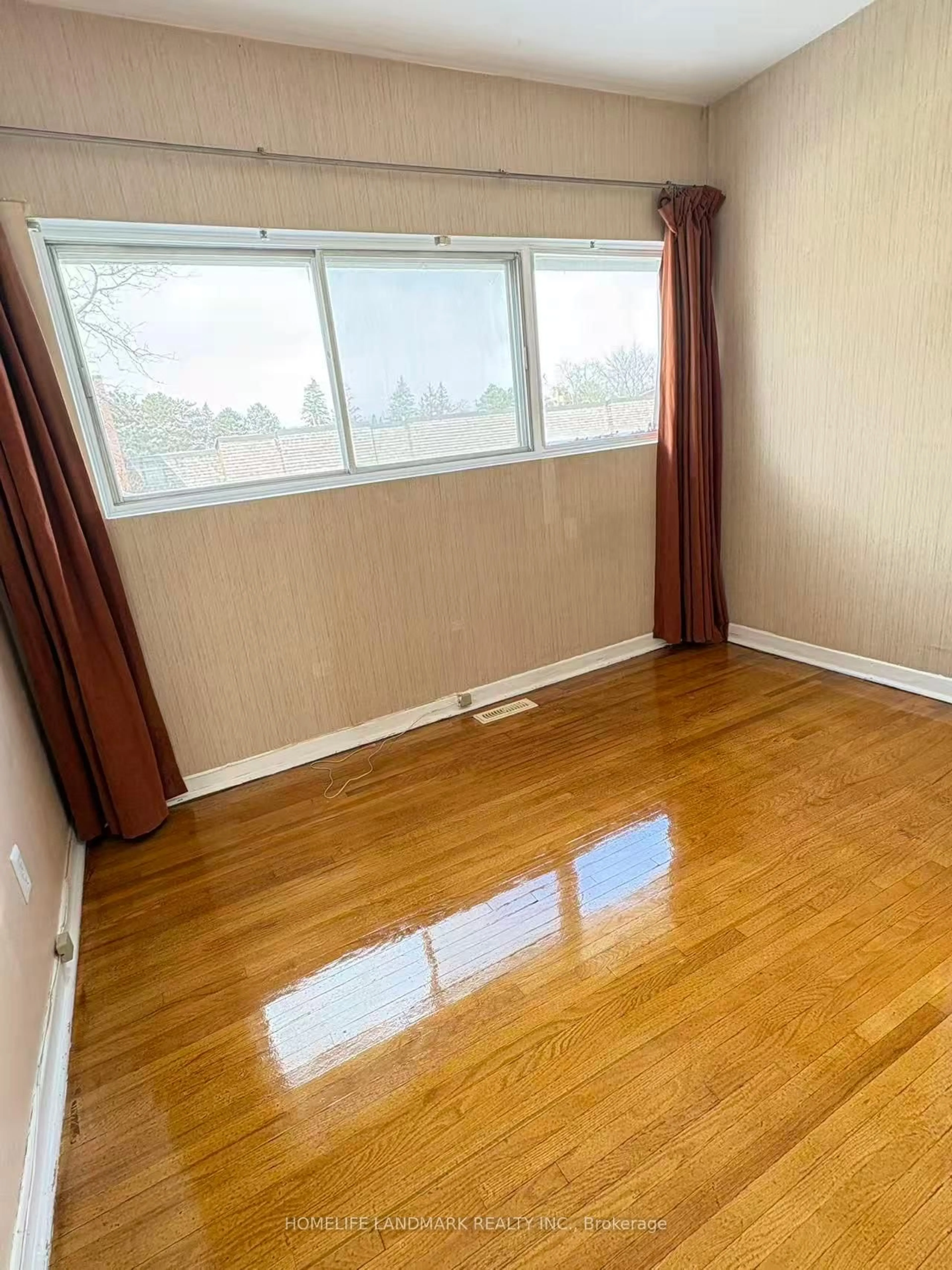 A pic of a room for 86 CASTLEBURY Cres #14, Toronto Ontario M2H 1W8