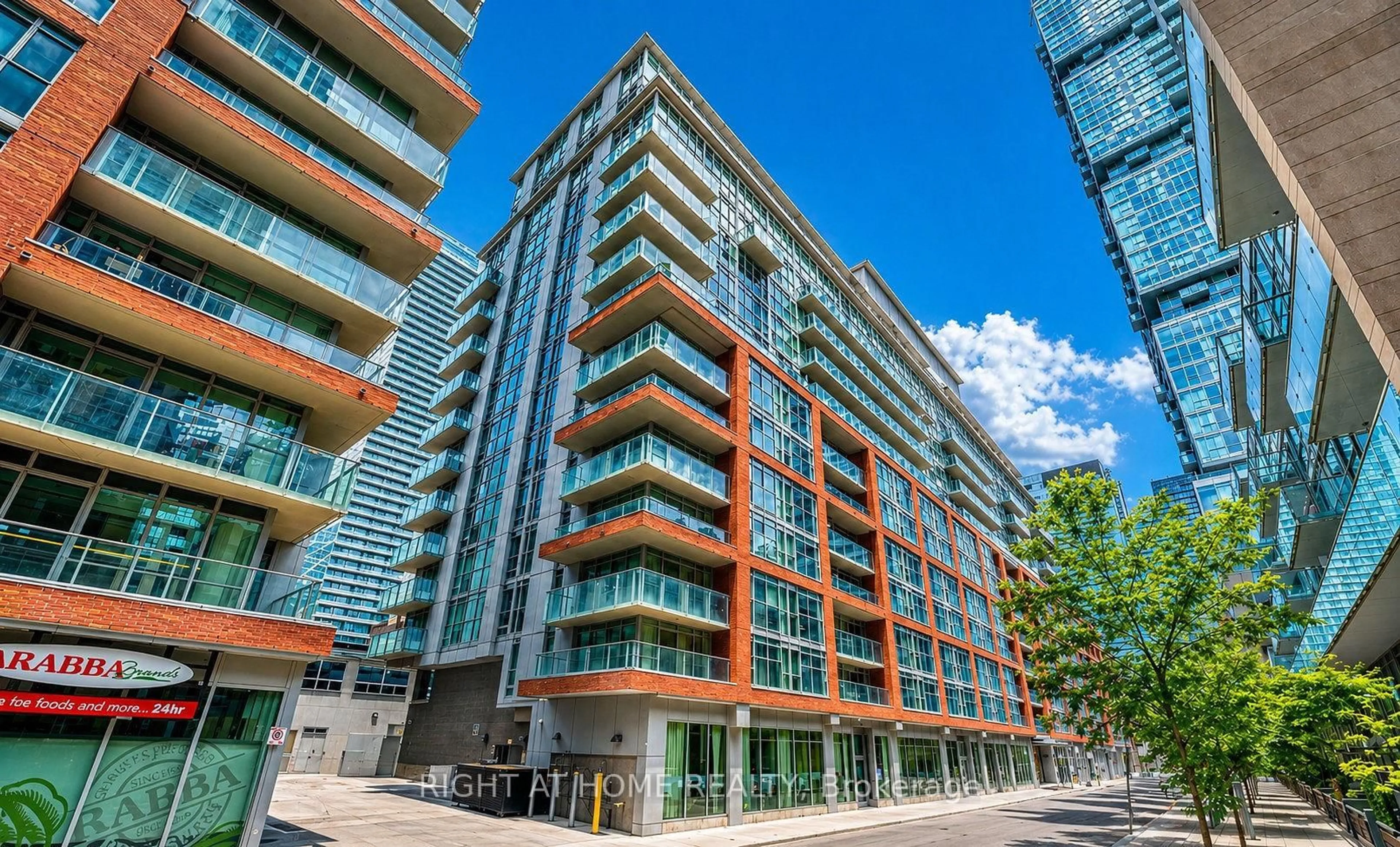 Patio, unknown for 21 Nelson St #Lph01, Toronto Ontario M5V 3H9