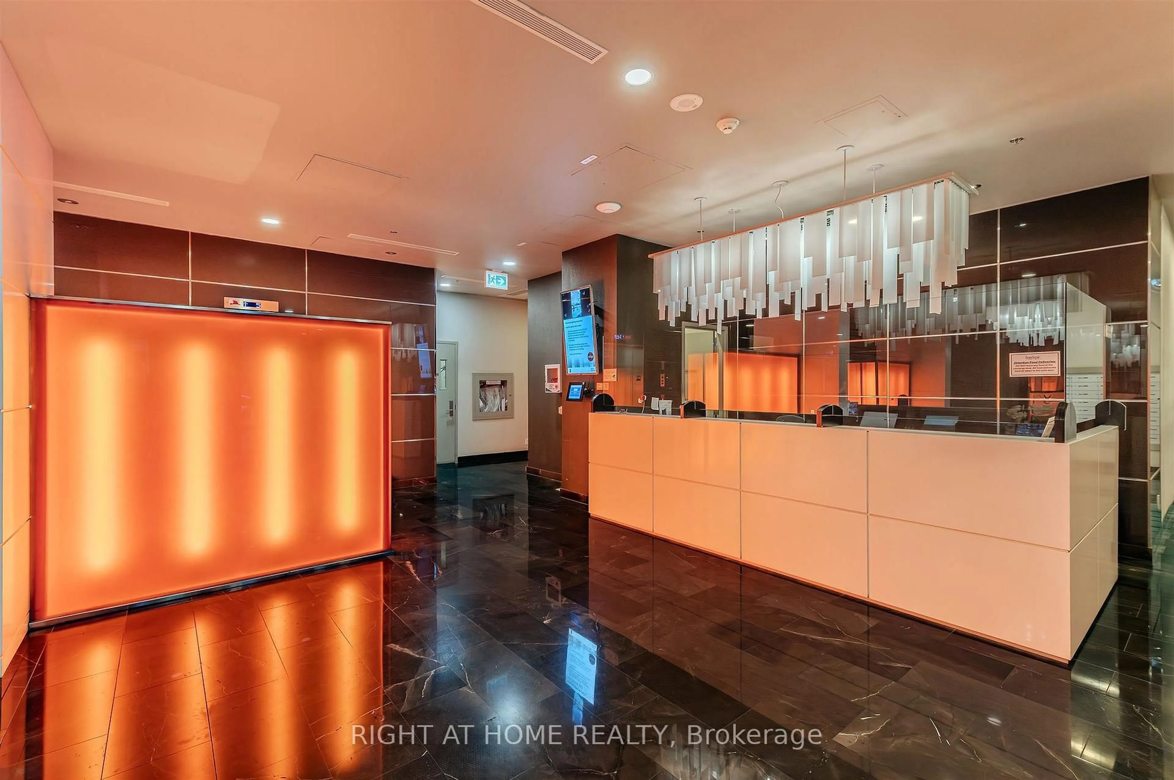 Lobby for 21 Nelson St #Lph01, Toronto Ontario M5V 3H9