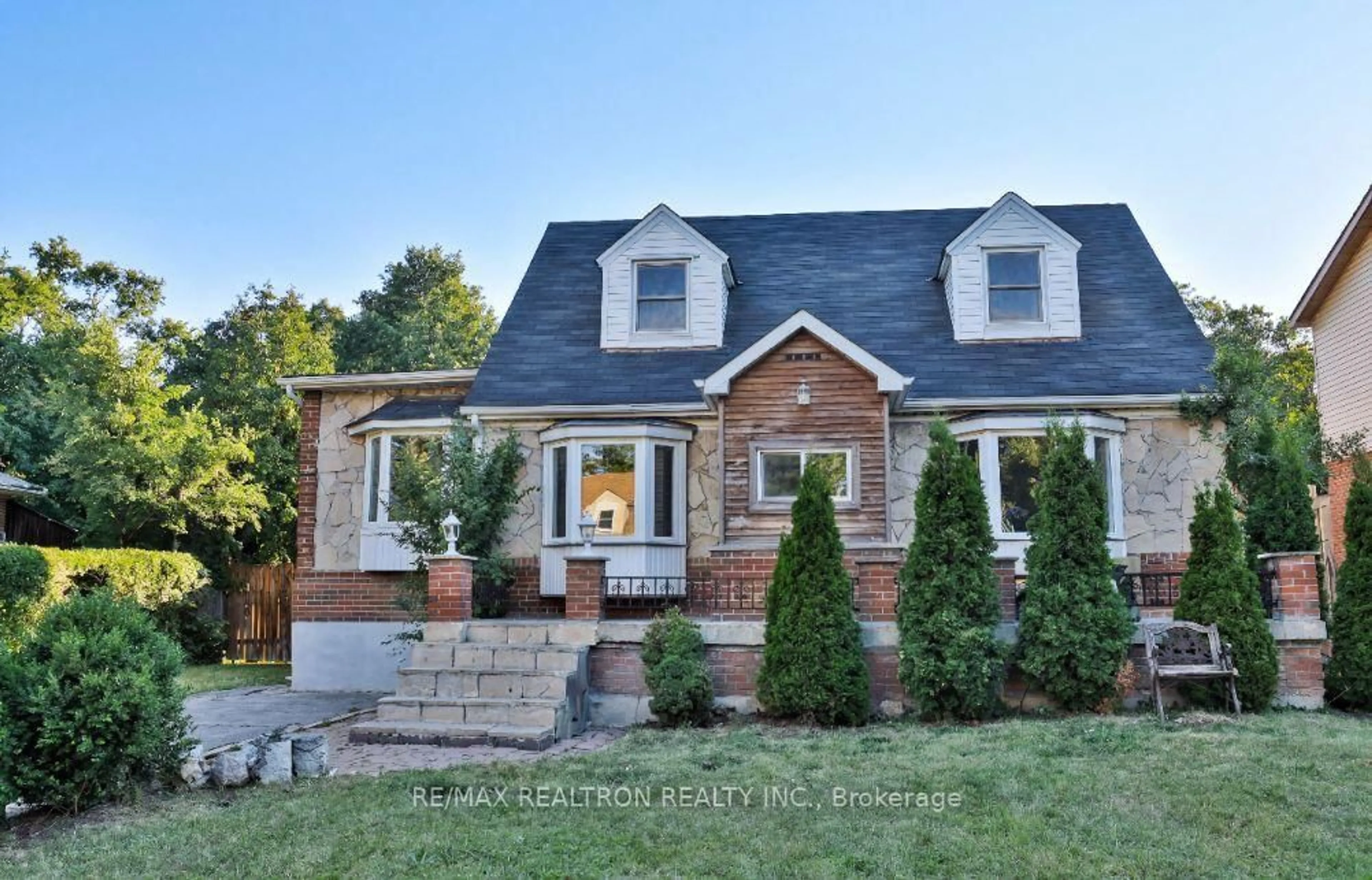 Home with brick exterior material, street for 47 Dromore Cres, Toronto Ontario M2R 2H4